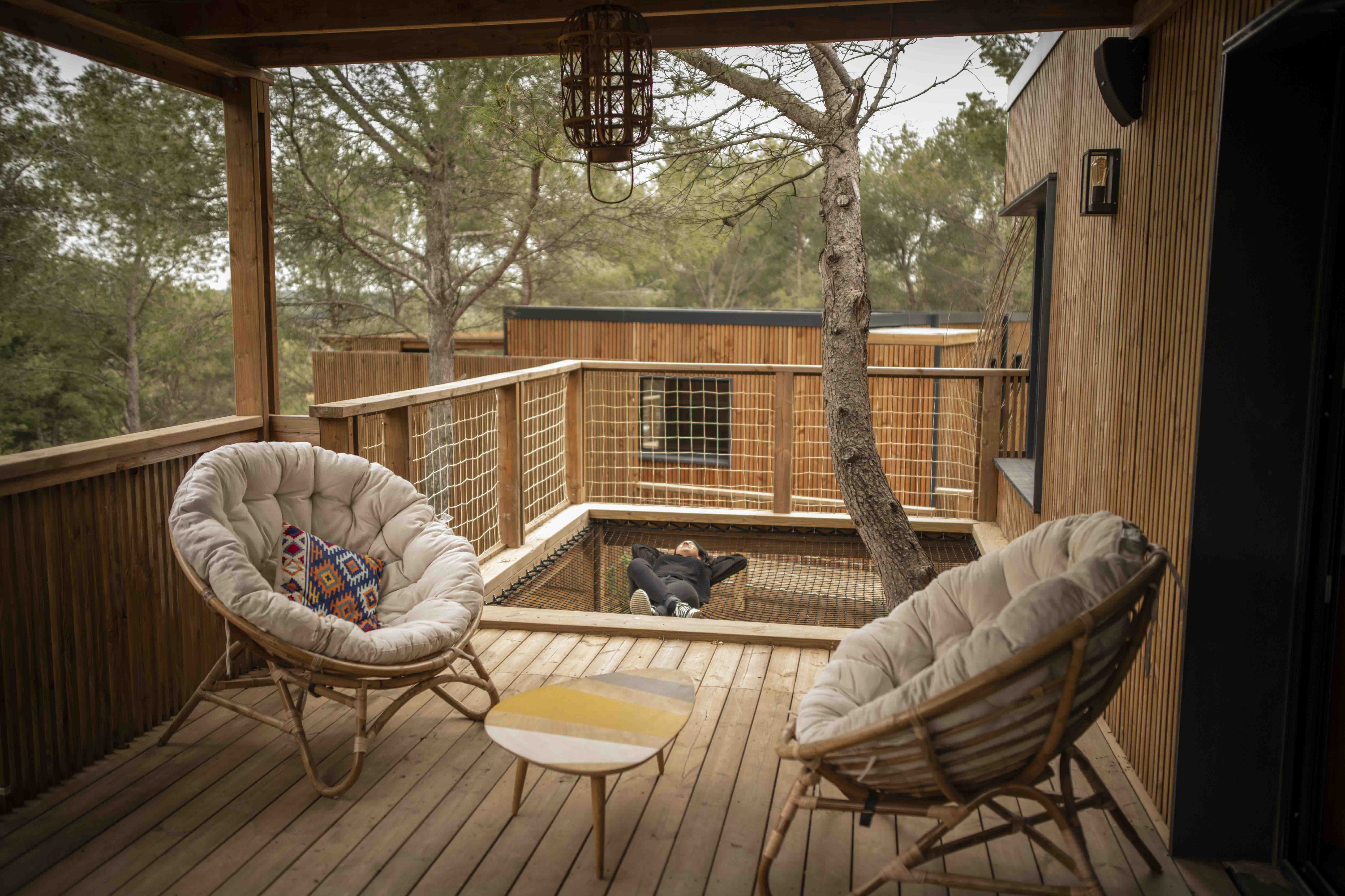 Villa Couple Baignoire Jacuzzi — Cabane sur pilotis à Gard à Saint-Jean-du-Gard — salle de bain