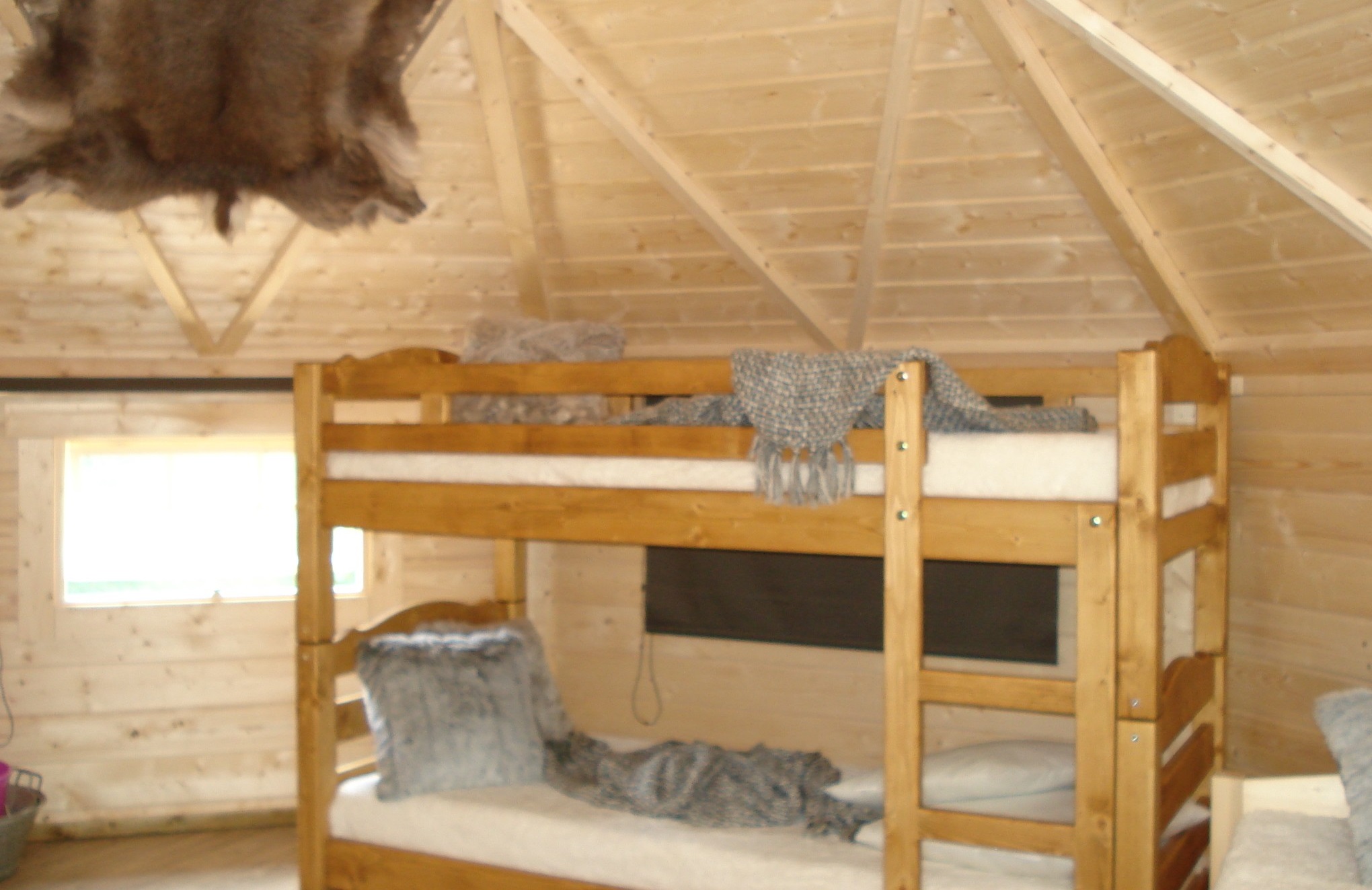 Un refuge esprit cabane pour une évasion en pleine nature à Saint Martin De Queyrières — détail architectural