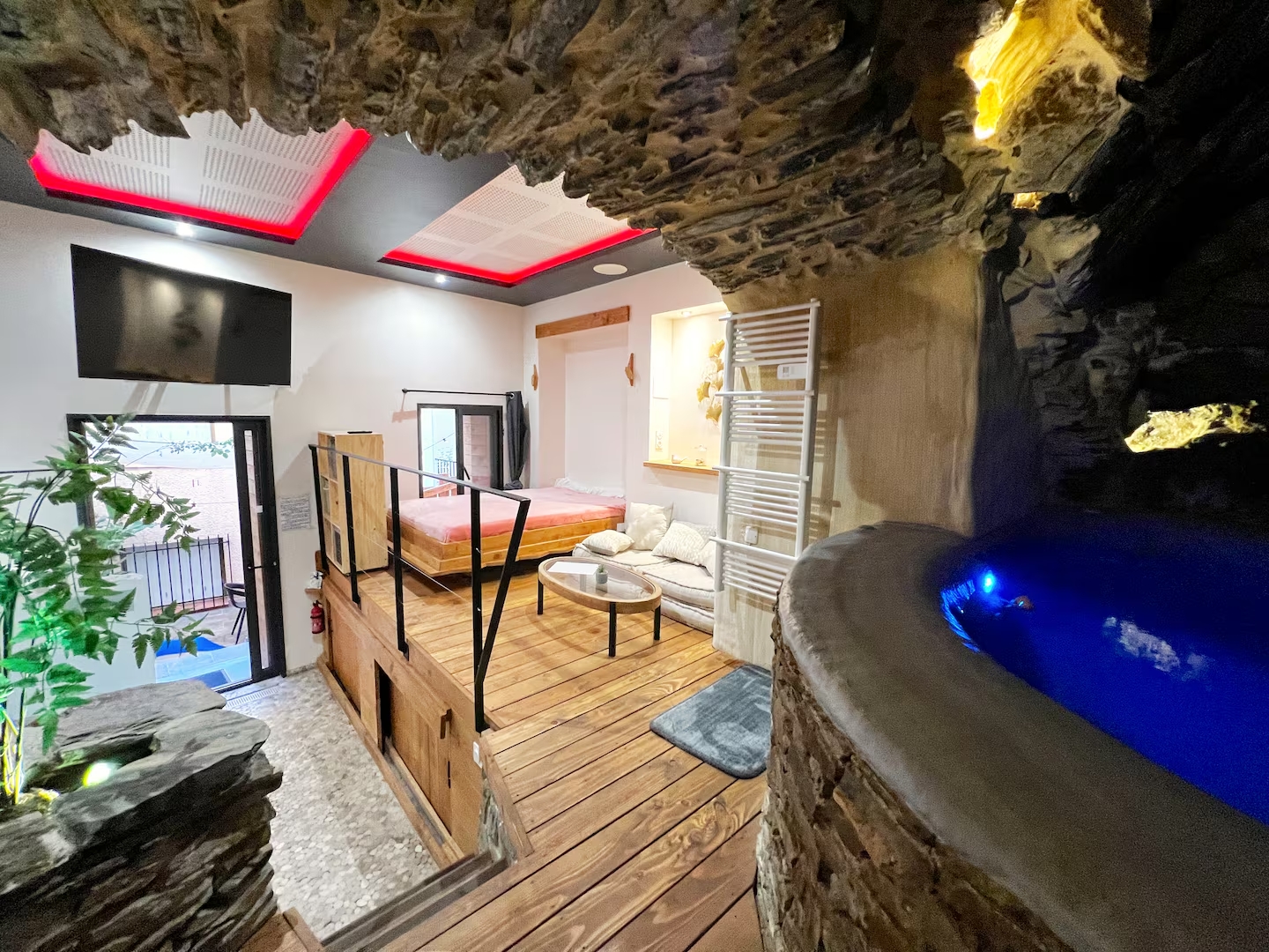 Le Ginkgo & Spa — Maison insolite avec jacuzzi à Collioure (Pyrénées-Orientales) à Collioure — environnement naturel