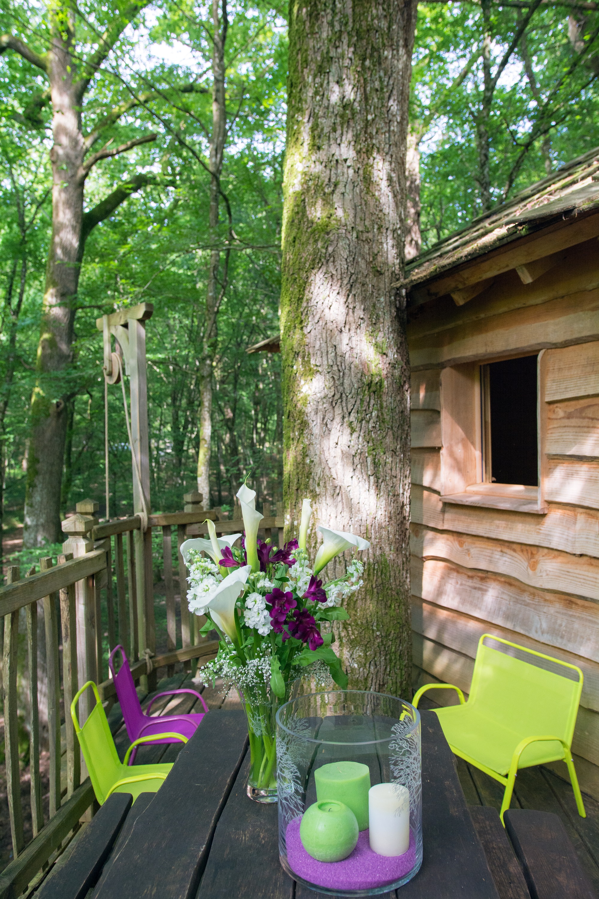La Folie des Grandeurs : une cabane dans les arbres en Aquitaine à Coulx — vue intérieure