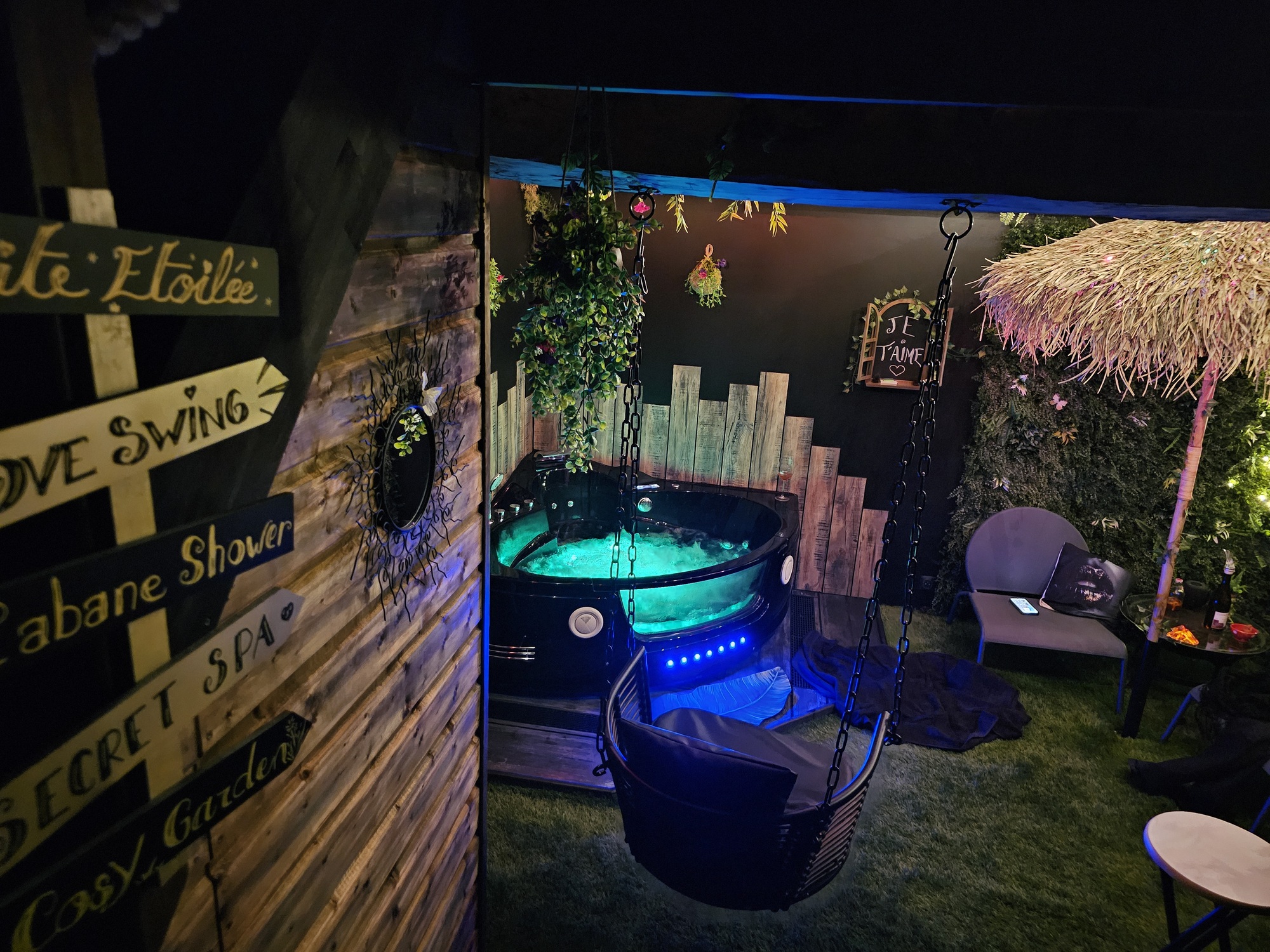 Secret Love Garden — Maison insolite avec spa à Crémieu