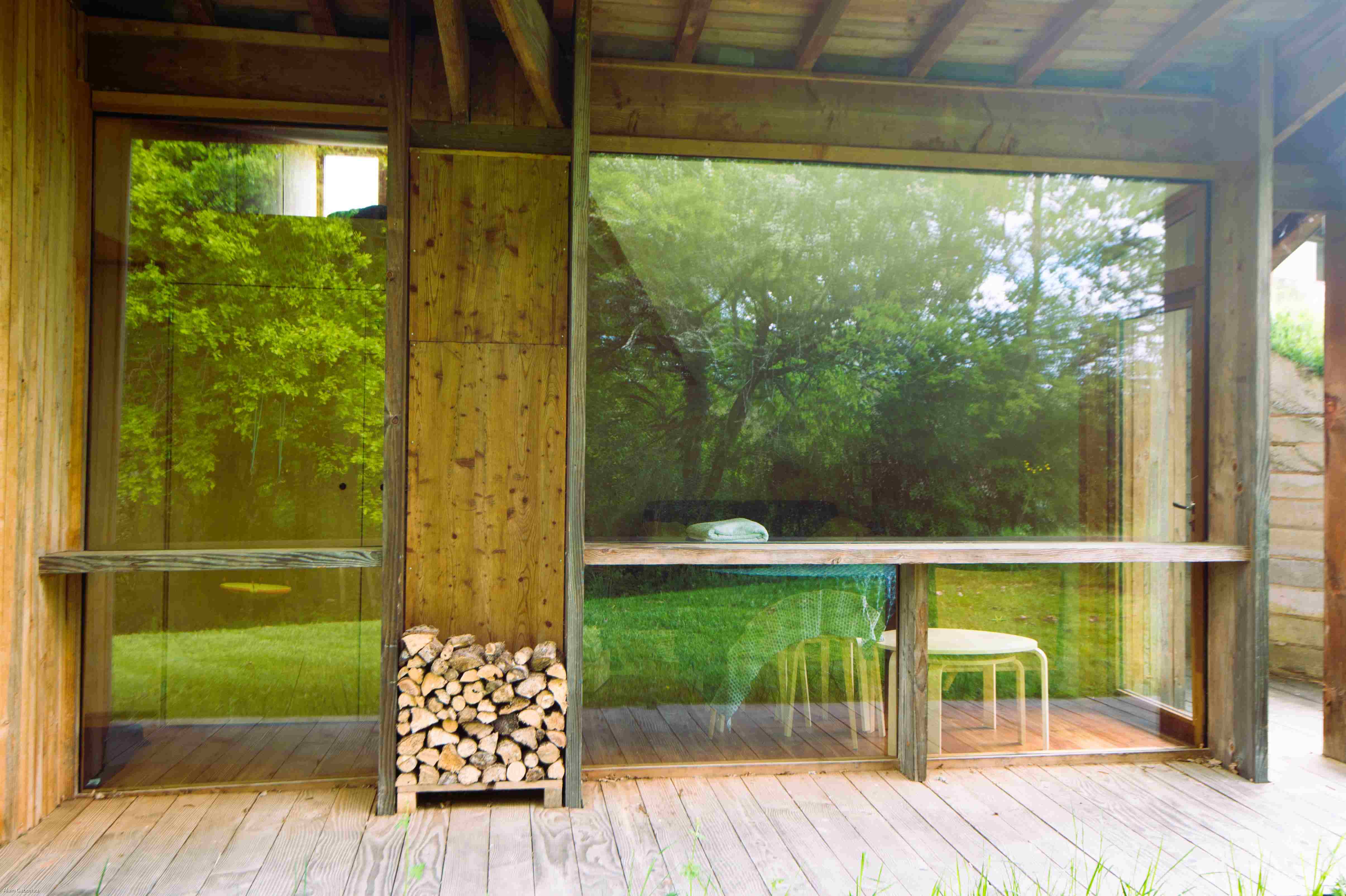 La cabane bleue — Cabane végétalisée avec spa à Haute-Vienne à Saint-Léger-la-Montagne — vue intérieure