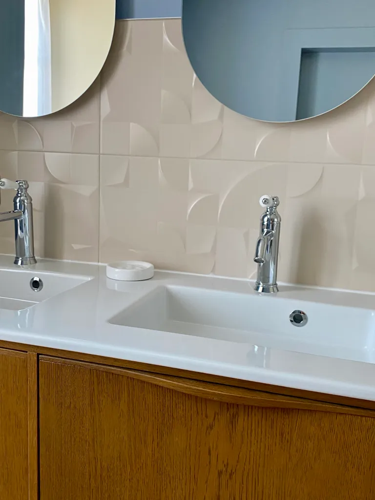 Suite Lazurite — Maison d’hôtes avec spa à Gramat dans le Lot à Gramat — salle de bain