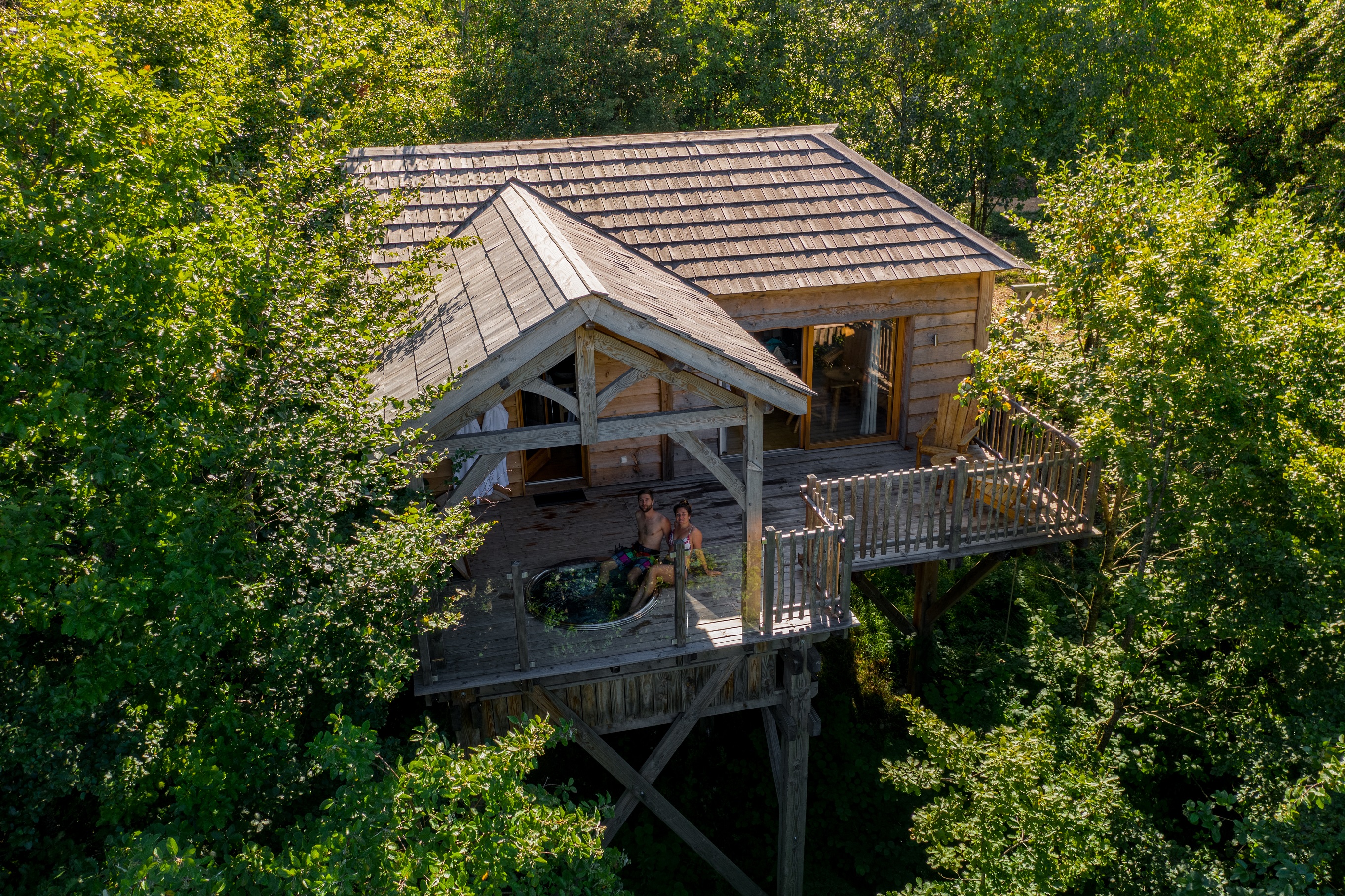 Cabane Spa Mésange : une évasion dans les arbres en Franche-Comté
