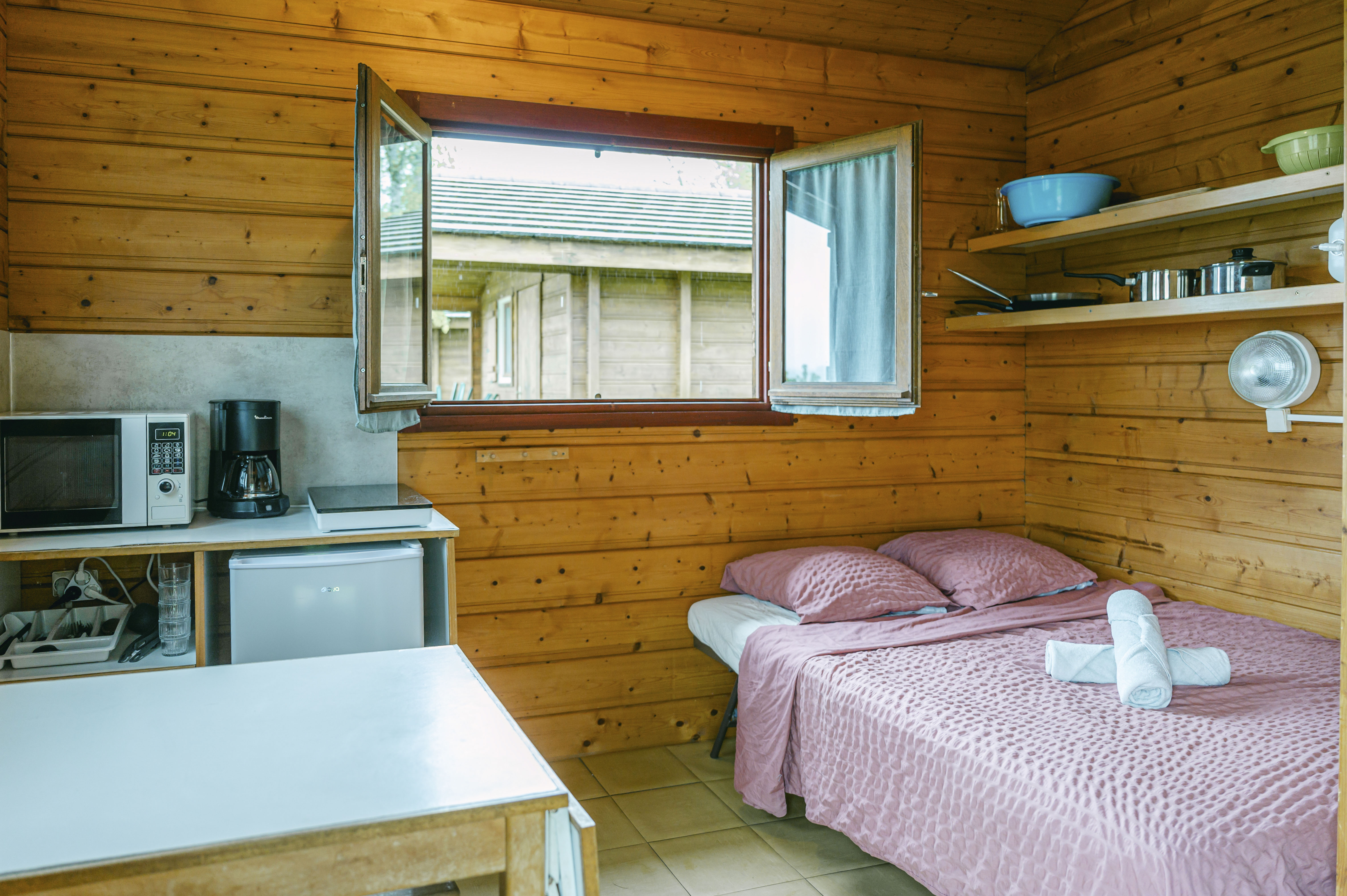 Chalet Milan : un refuge romantique en Auvergne à Neuveglise-Sur-Truyère — espace de vie