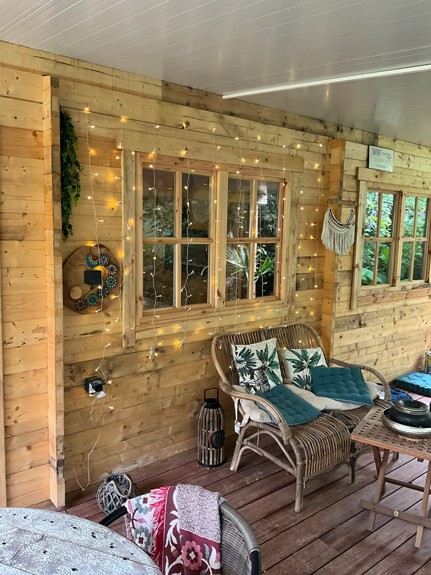 Coco bohème — Cabane sur pilotis avec jacuzzi à Hautes-Pyrénées à Lourdes — cuisine