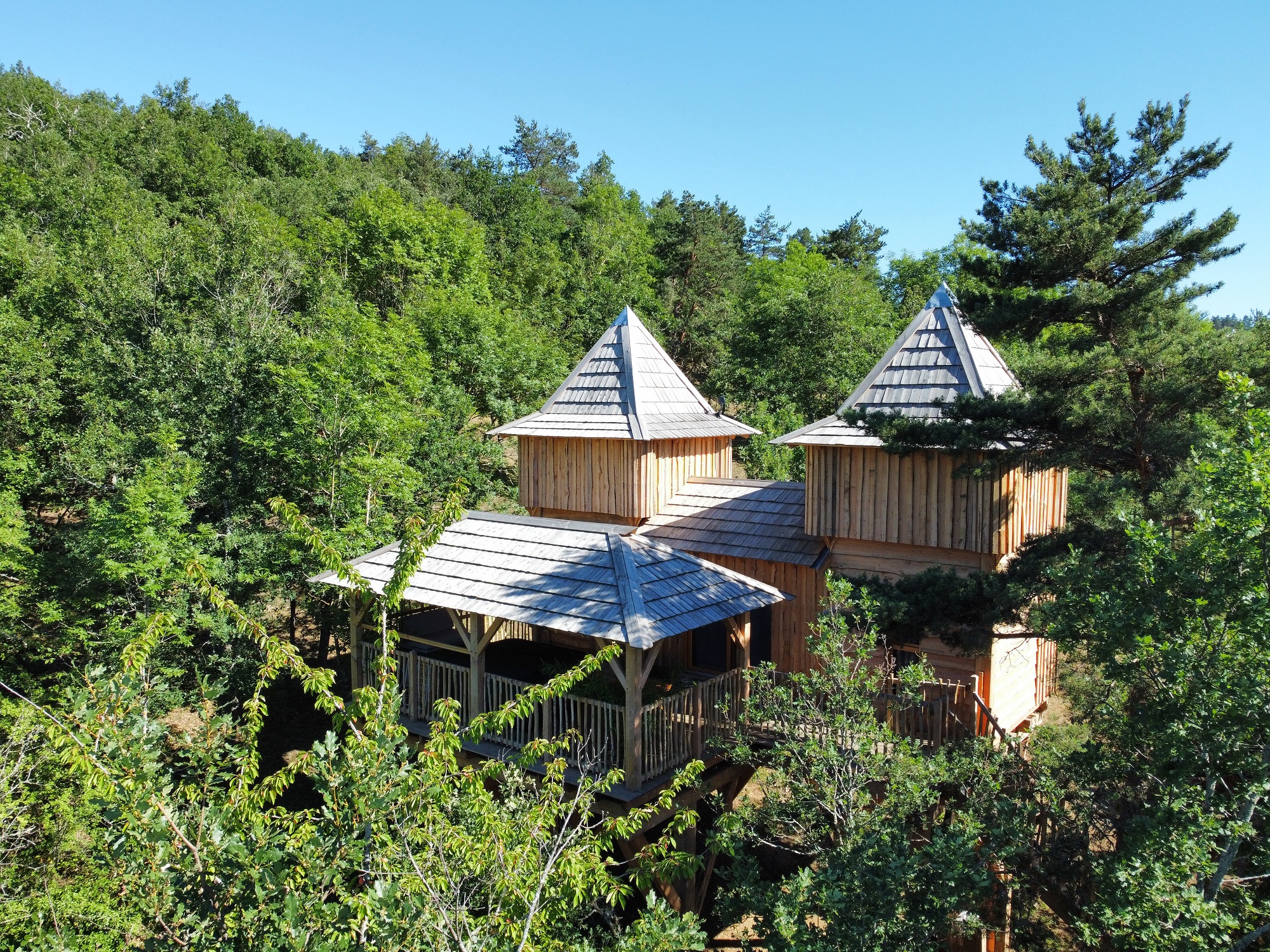 Cabane Château Duo - Spa - Jacuzzi™ — Nuit romantique en Haute-Loire à Le Puy-en-Velay — vue intérieure