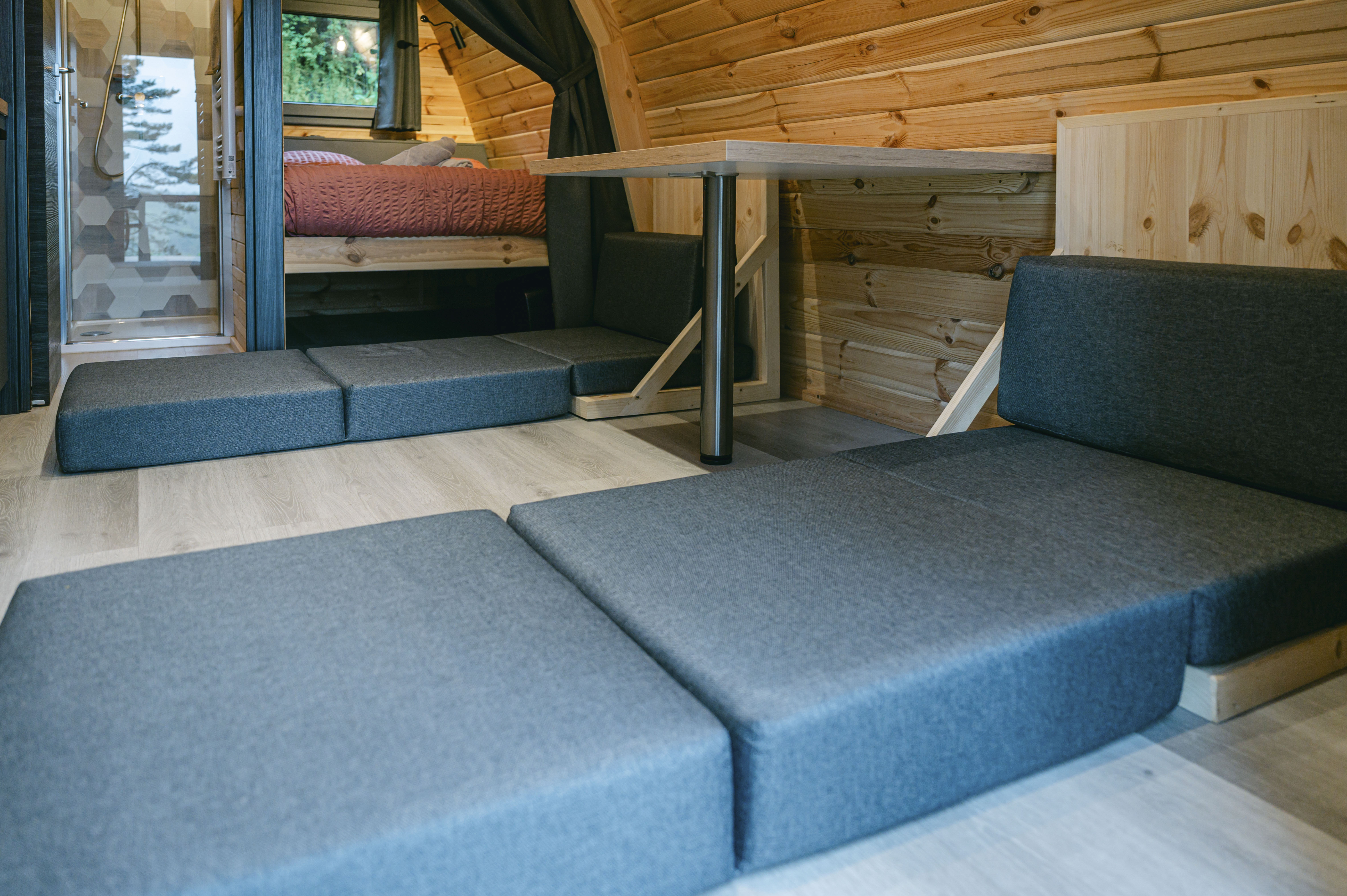 Pod Evasion : une escapade insolite en Auvergne à Neuveglise-Sur-Truyère — vue depuis la terrasse