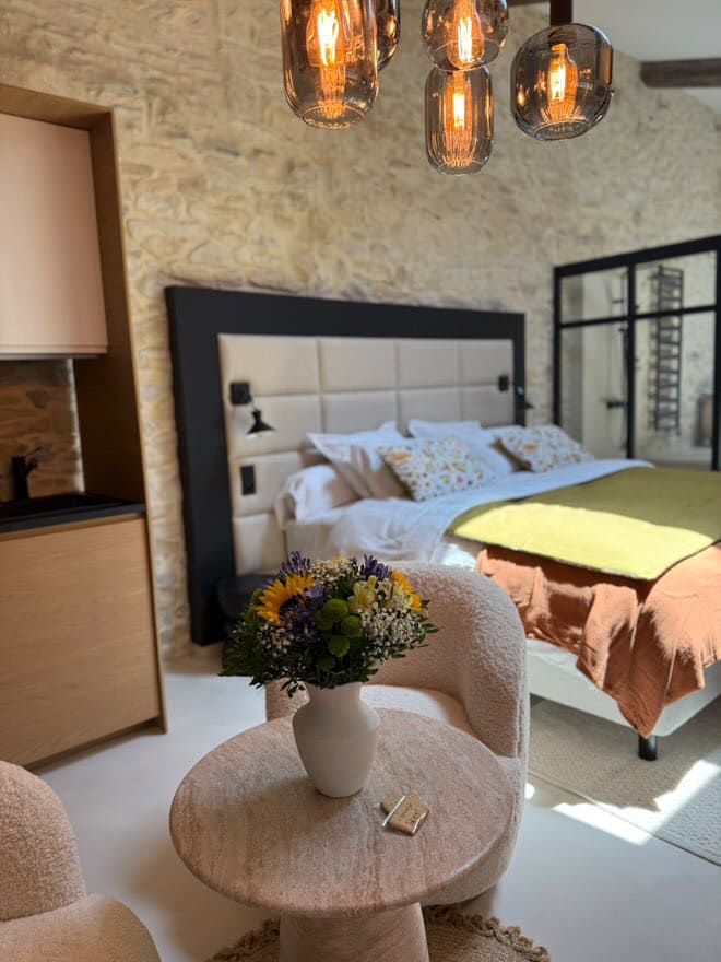 La Grange — Maison insolite avec jacuzzi à Tavel à Tavel — vue depuis la terrasse