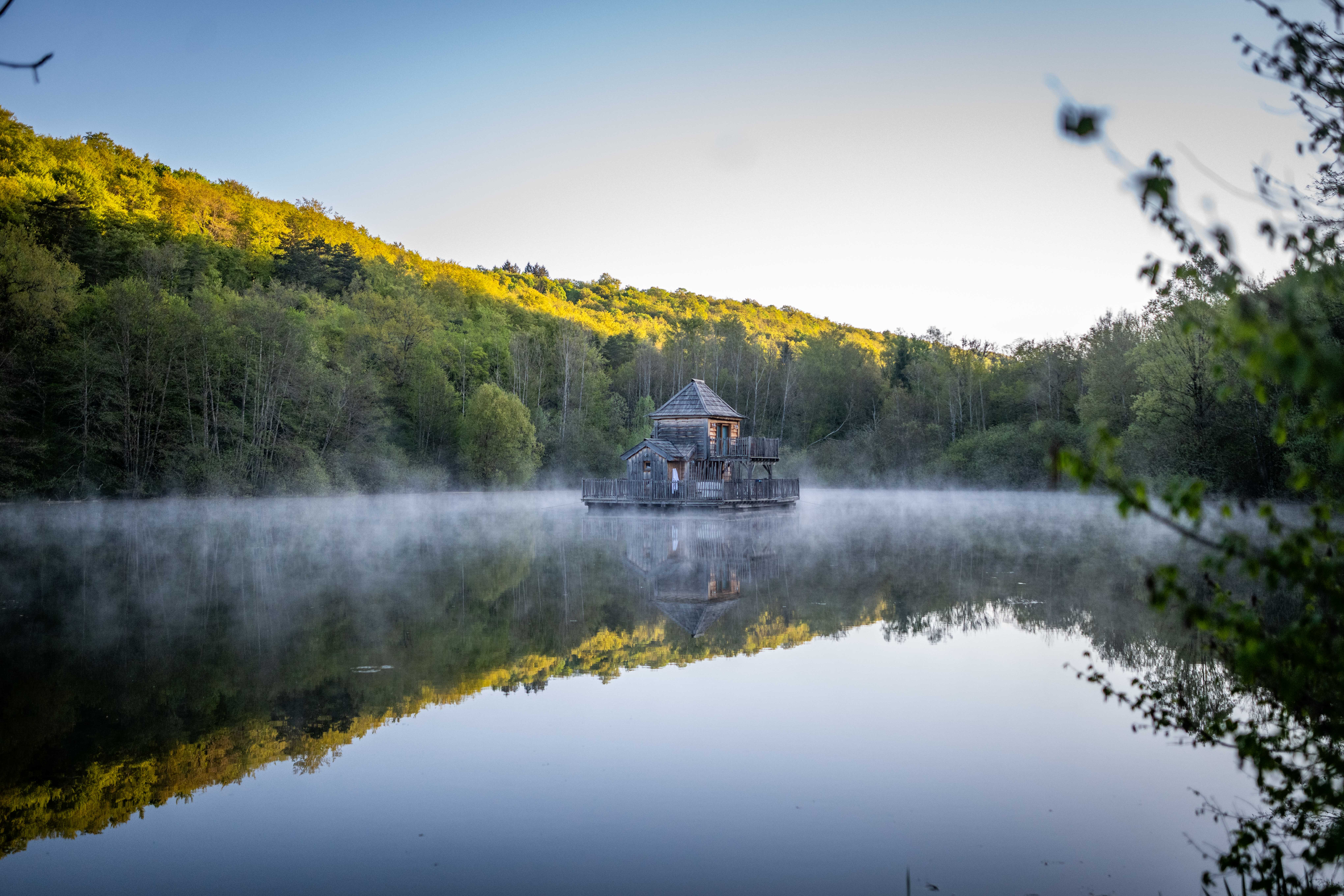 Cabane flottante Spa - Martin pêcheur — Séjour relaxant à La Combe Rossignol en Côte-d'Or à La Combe Rossignol — chambre