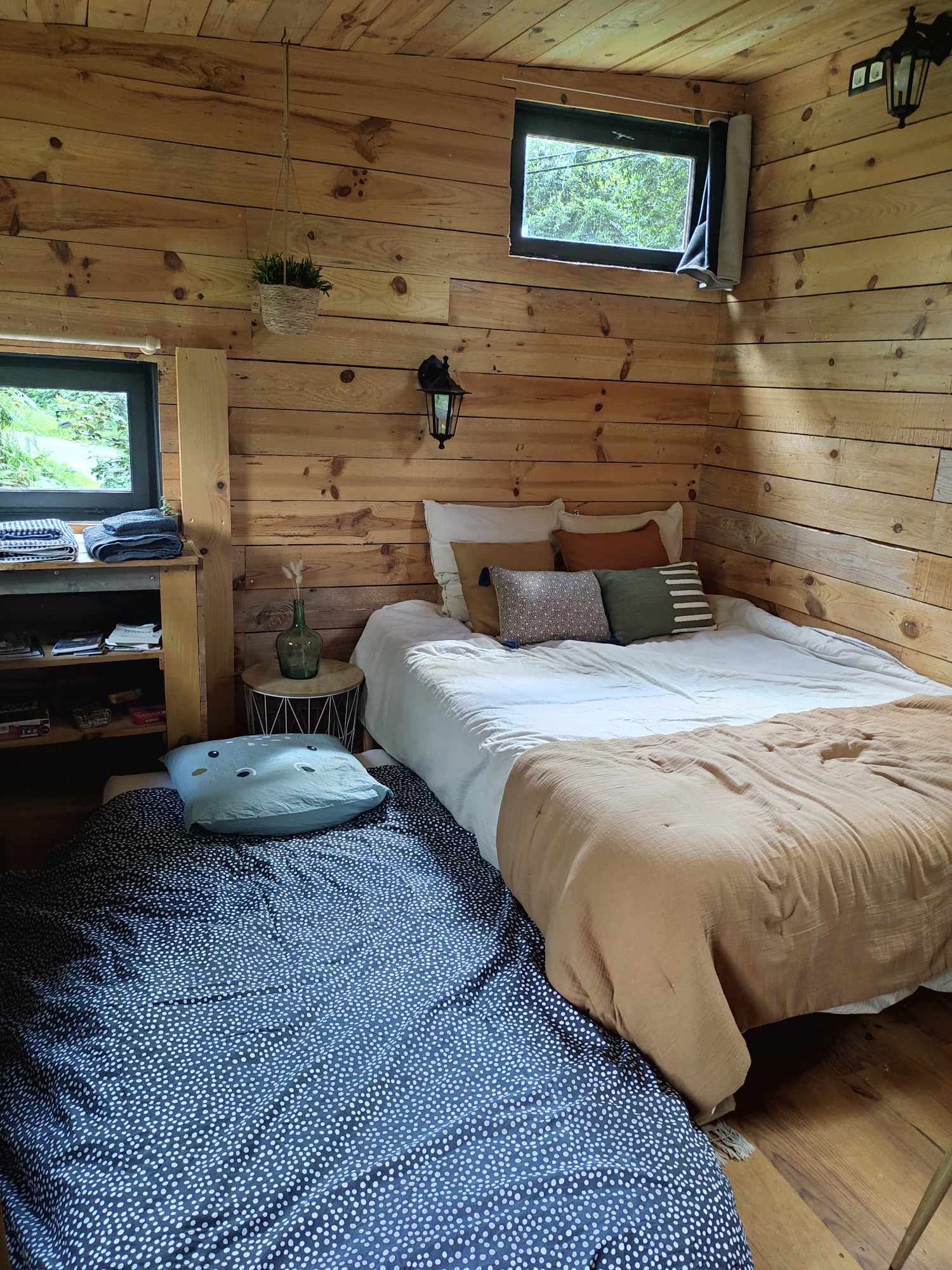Tiny des Monts d'Arrée — Tiny House avec jardin privatif à Finistère à La Feuillée — chambre