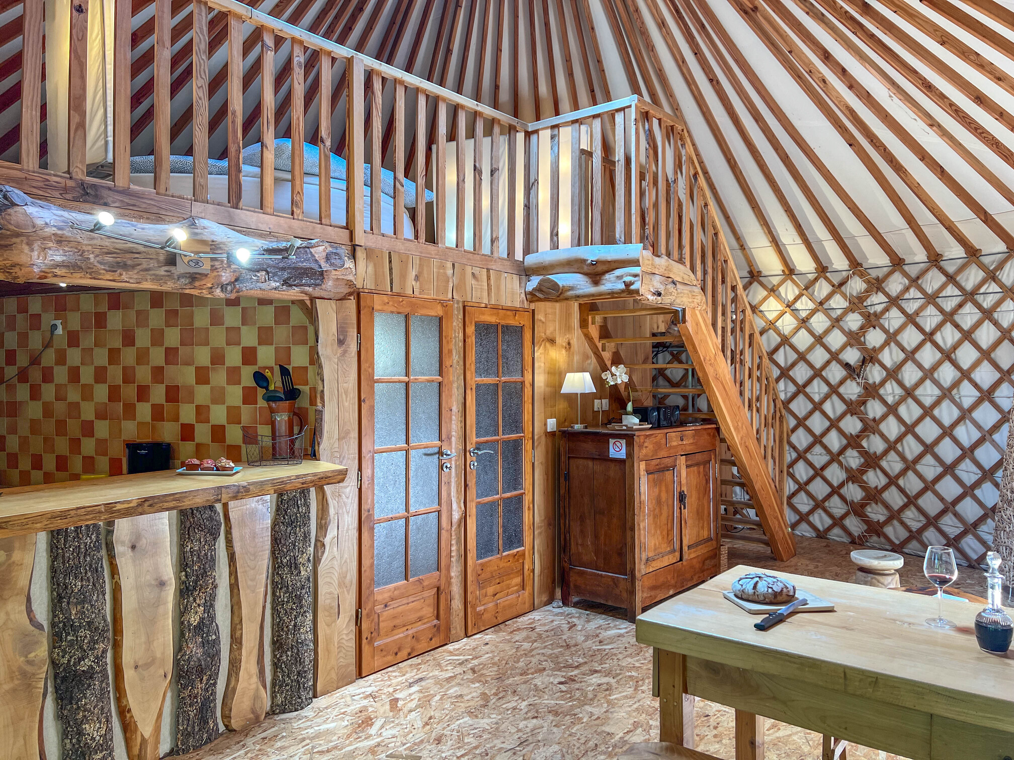 La Yourte Contemporaine : une expérience immersive en Auvergne à Vitrac — salle de bain