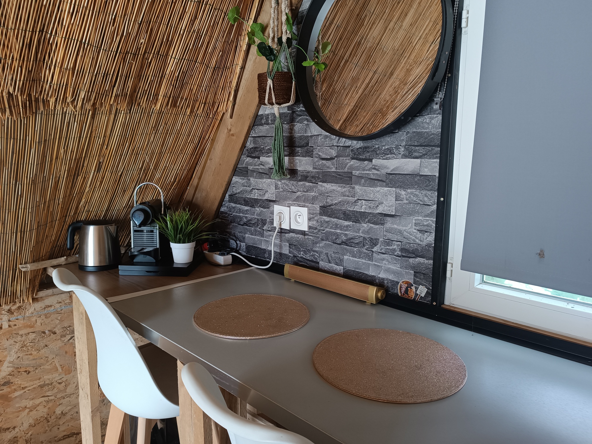 La cabane du phare du Minou : une expérience immersive en Bretagne à Plouzané — espace de vie