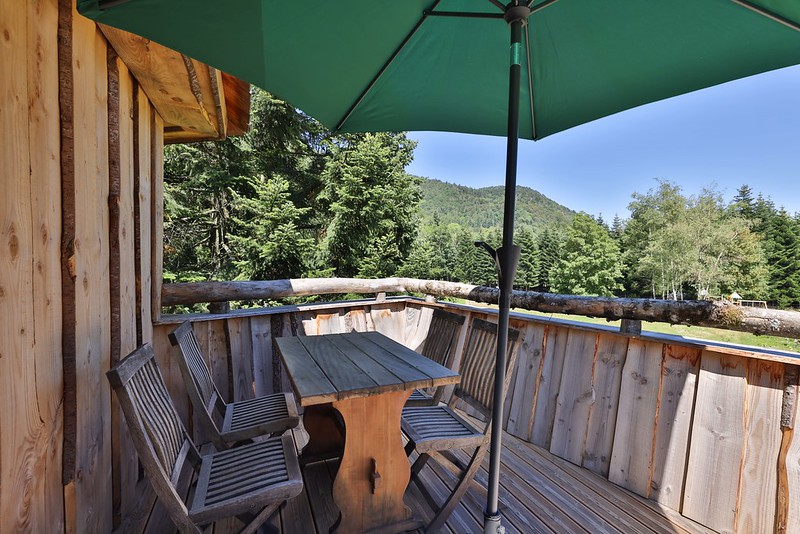 La Cabane du Pêcheur : un refuge spa en pleine nature à Mittlach — espace de vie