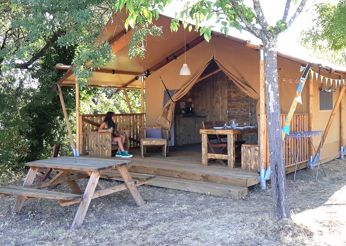 Tente safari Englantier — Lodge safari avec spa à Gard