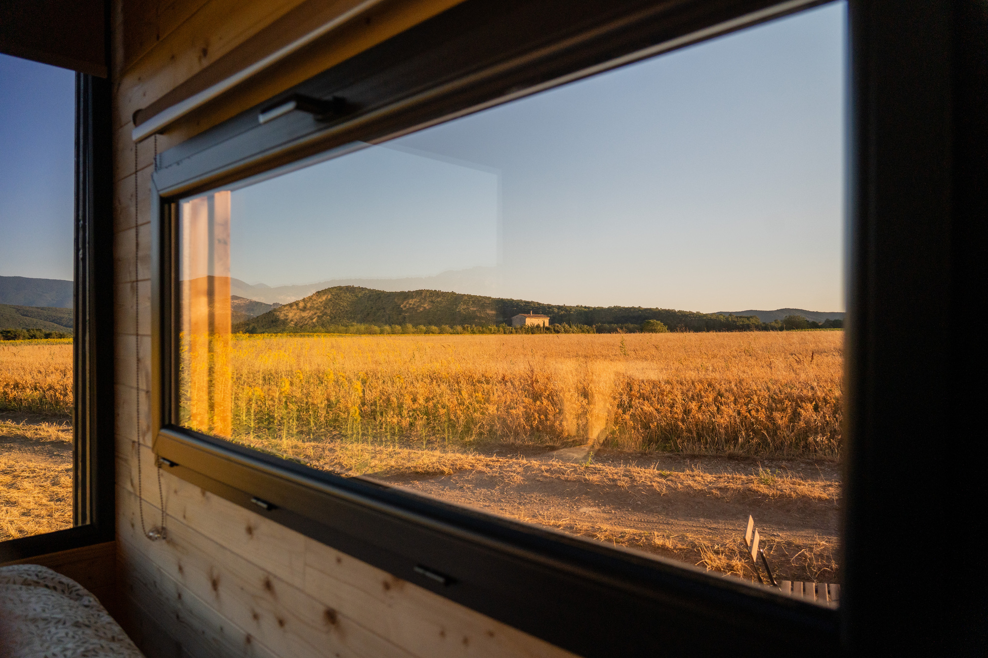 Prairie de la Gervanne — Tiny House avec vue panoramique à Drôme à Beaufort-sur-Gervanne — détail architectural