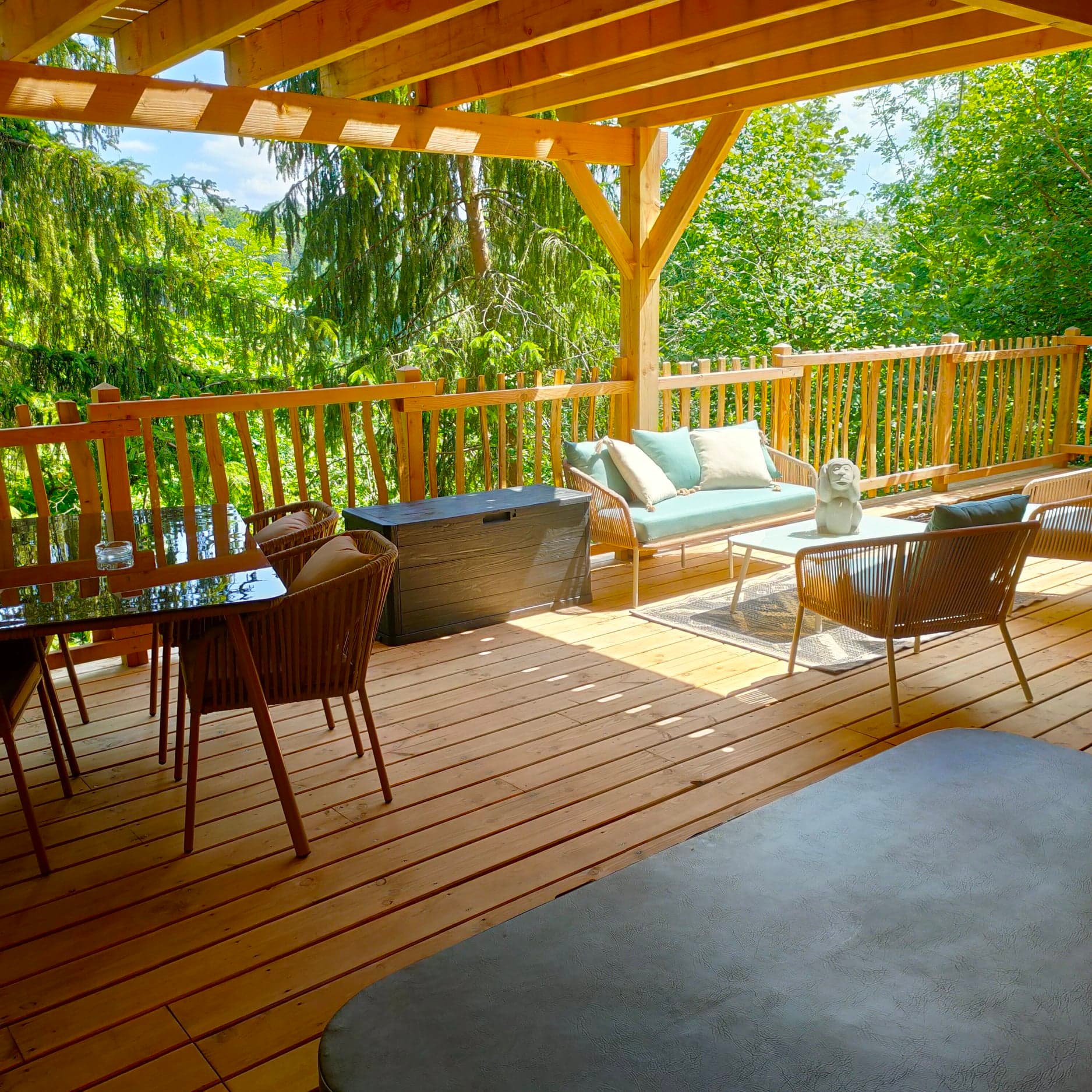 Un séjour enchanteur au Château des Fées & Spa à Illoud — espace de vie
