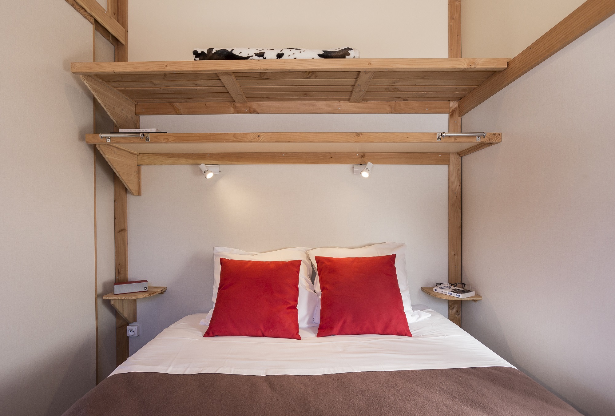 Chalet Montana : une évasion romantique en Rhône-Alpes à Bourg Saint Maurice — cuisine