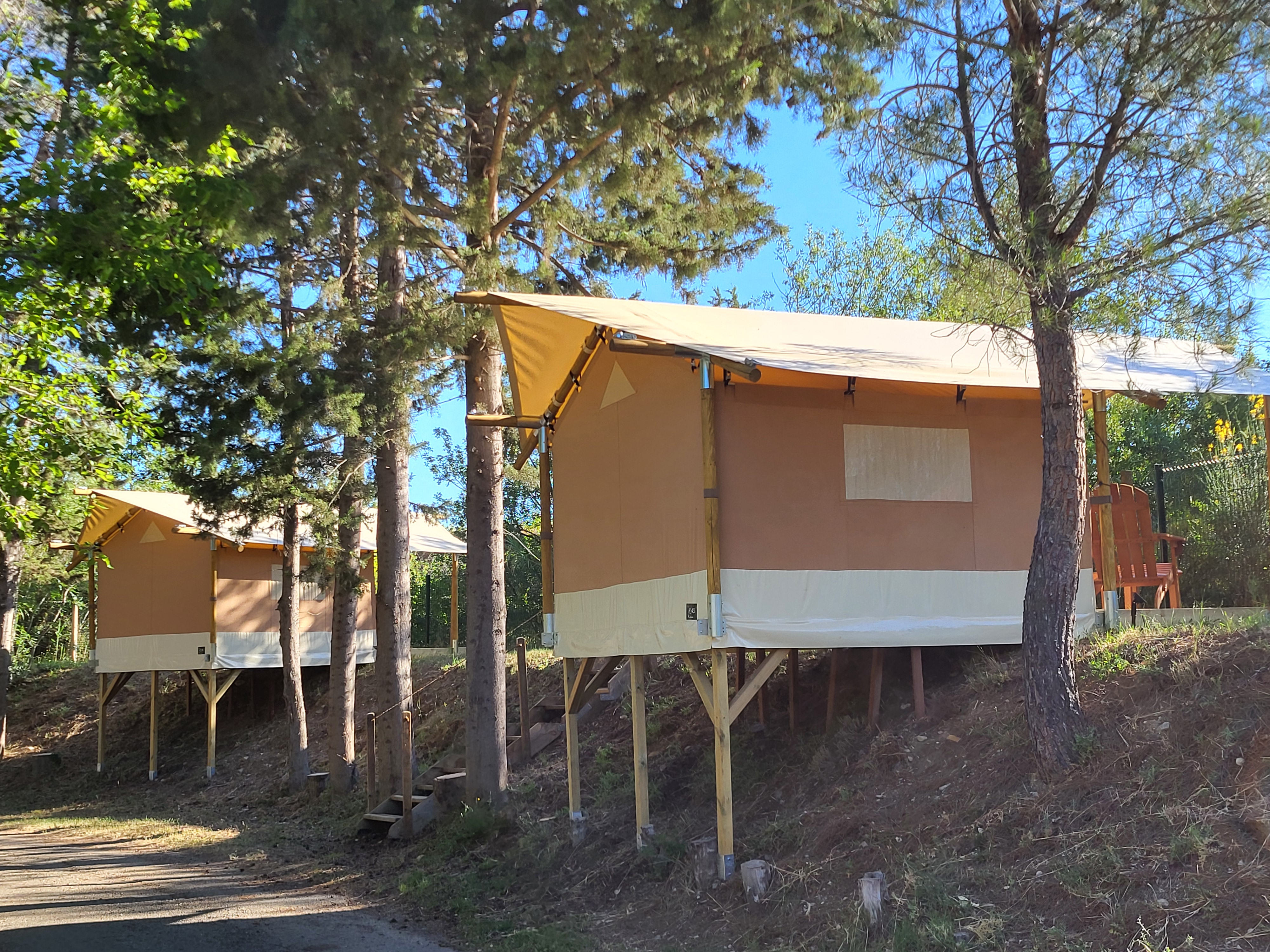 Tente Bivouac — Escapade nature au Camping Val de Cesse en Aude à Carcassonne — chambre