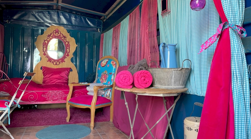 Le Truck-Lodge le UNIC OM : Une expérience inclassable en Provence à Saint-Andiol — cuisine