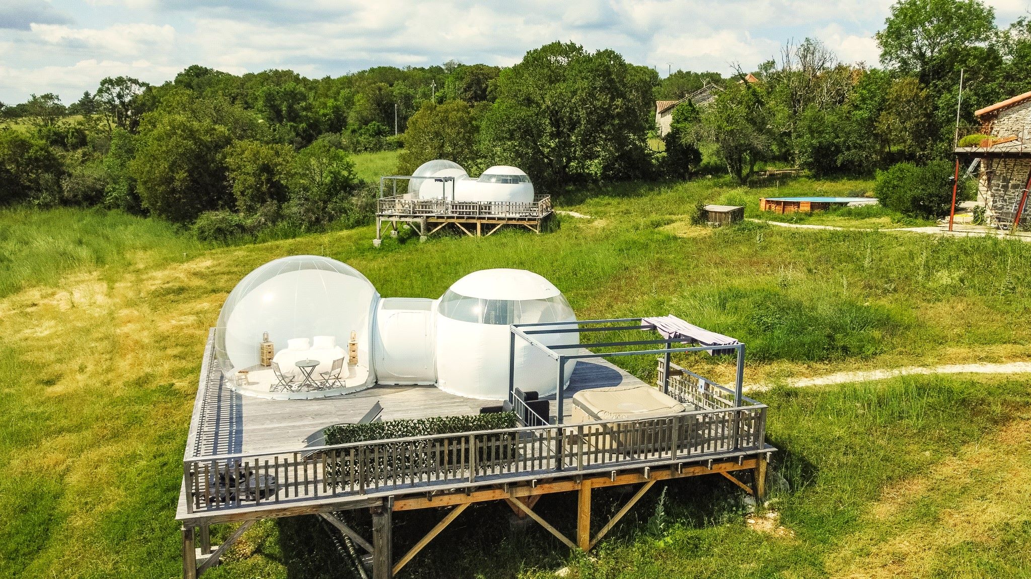 Évasion en Bulle de Luxe & Spa Satin à Cabrerets