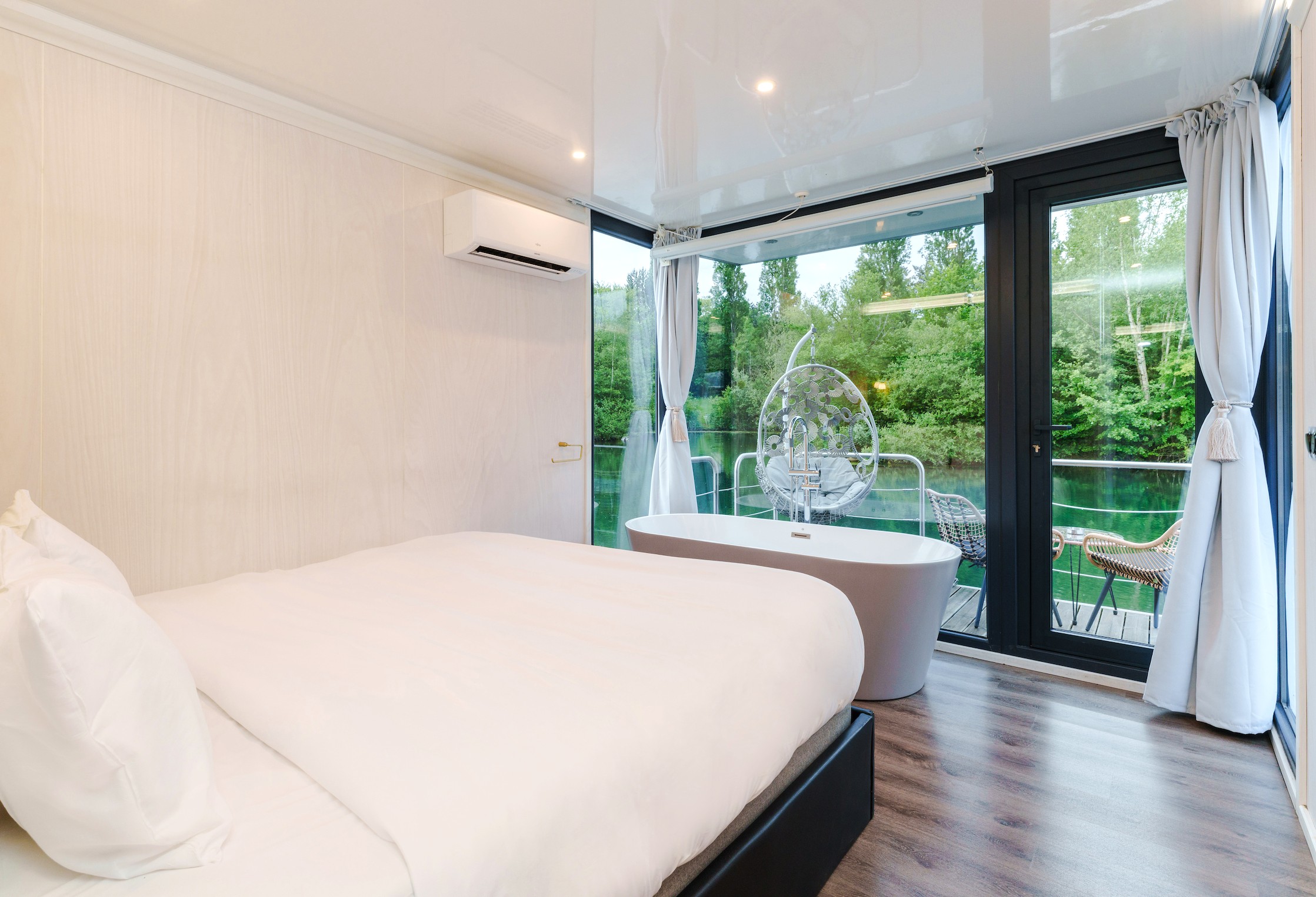 L'Estrées & Balnéo : une expérience unique sur un house boat