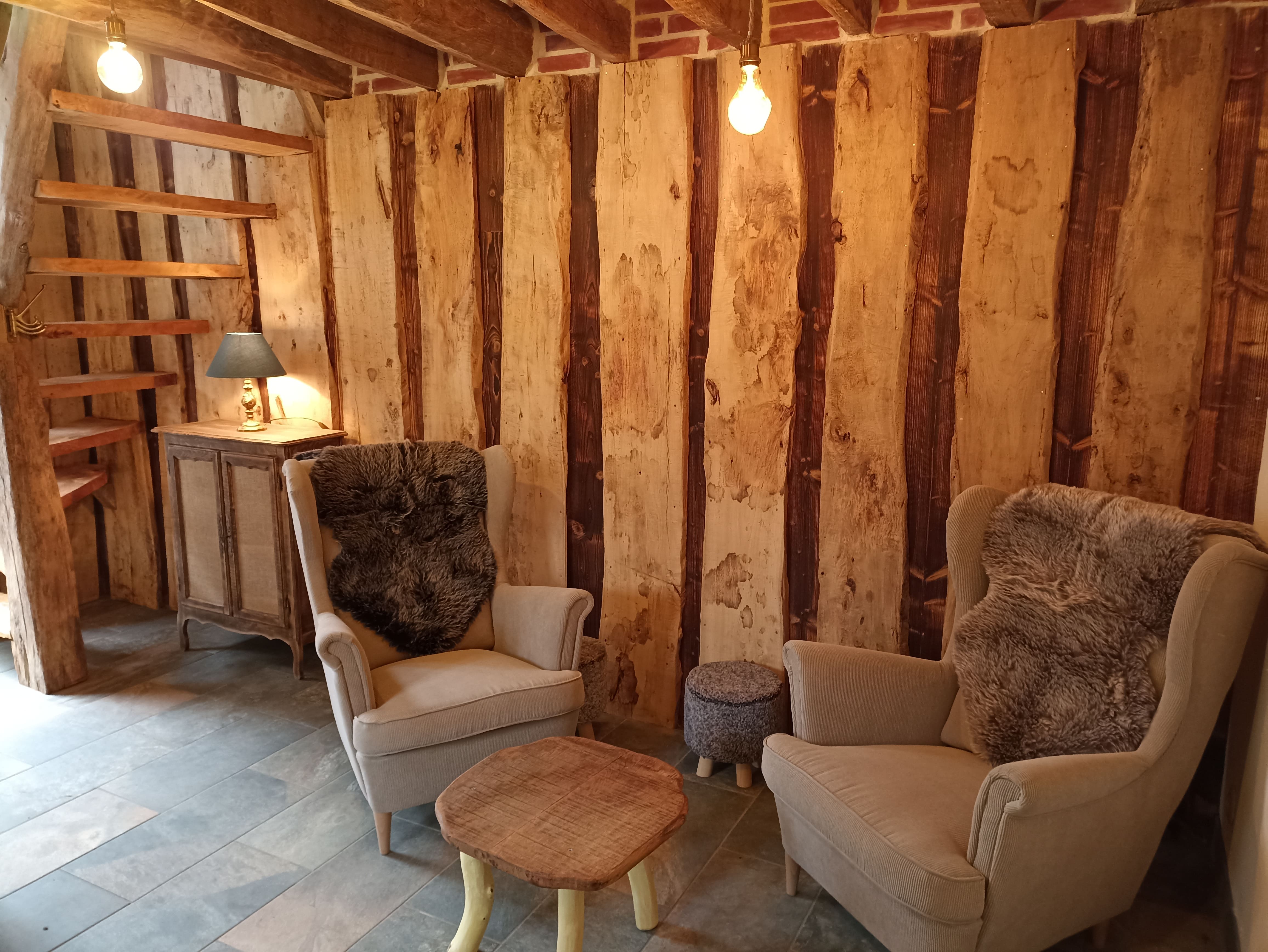 La Cabiotte & Spa : une maisonnette au cœur de la nature jurassienne à Le Louverot — chambre