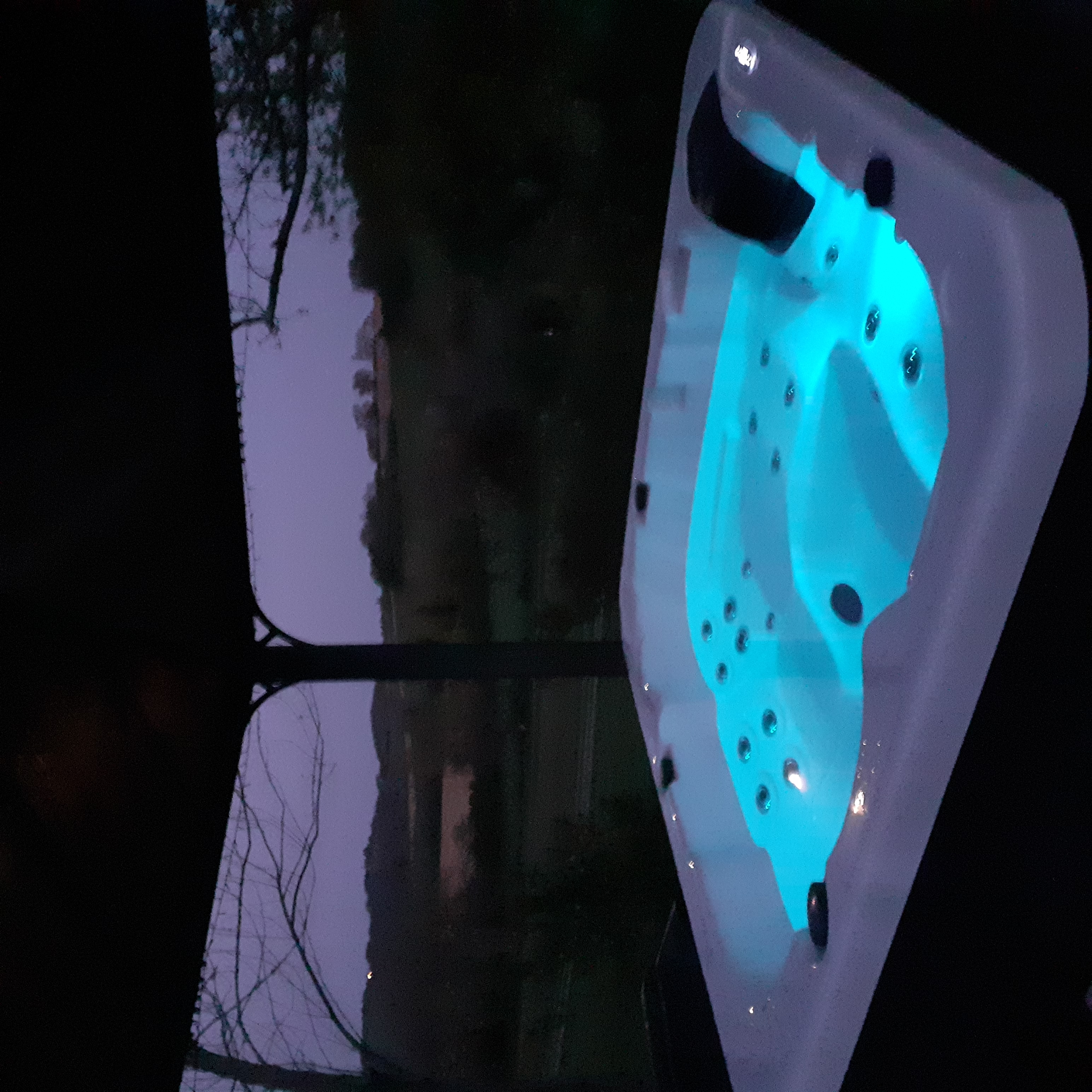 Chalet Spa Mélèze — Chalet avec spa privatif à Gers à Riguepeu — vue intérieure