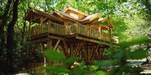 Cabane Spa Nessie : une évasion sur pilotis en Bretagne à Pleyber-Christ — vue intérieure