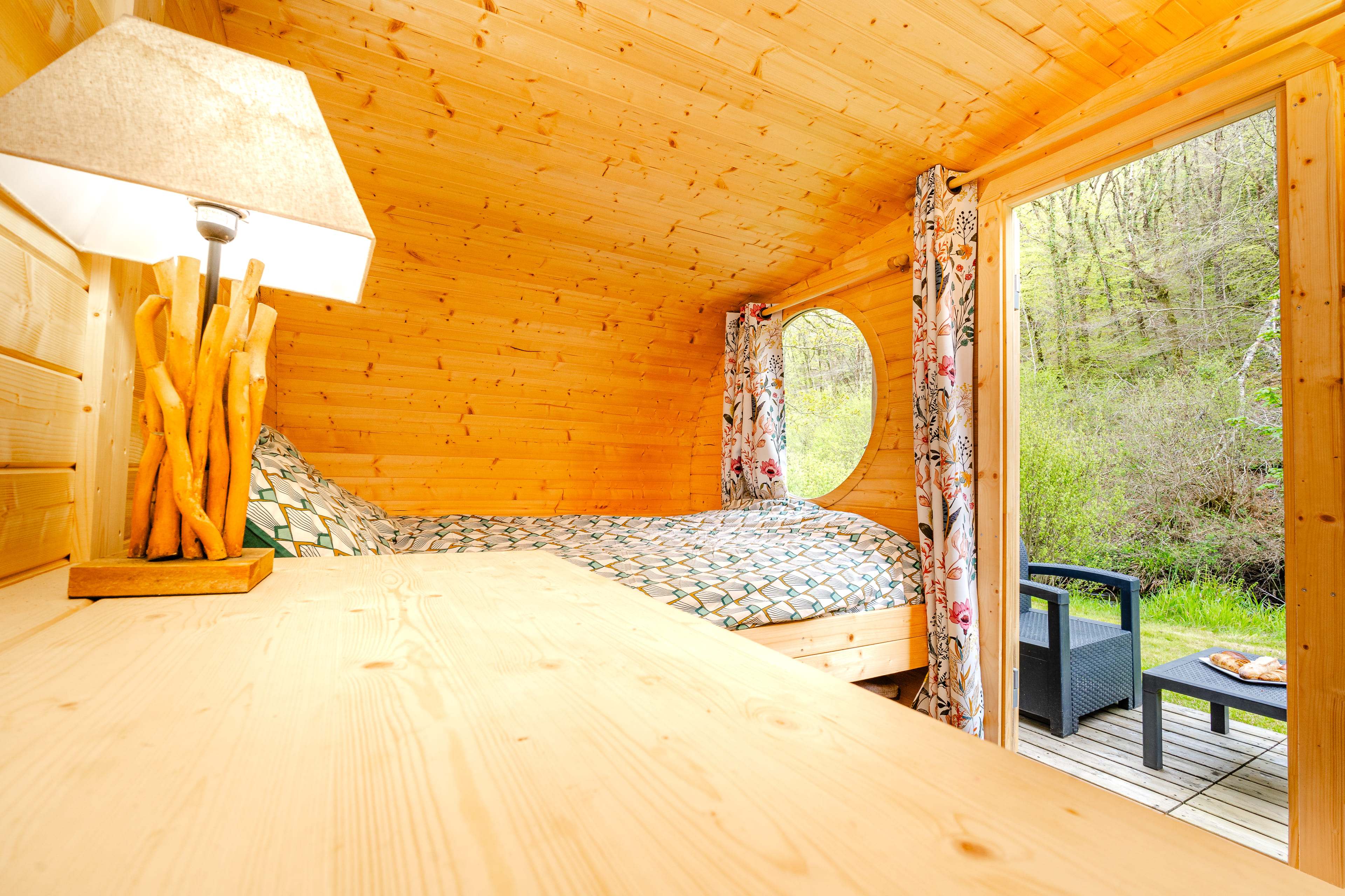 Ecolodge Pod : une expérience immersive en Bretagne à Huelgoat — vue intérieure