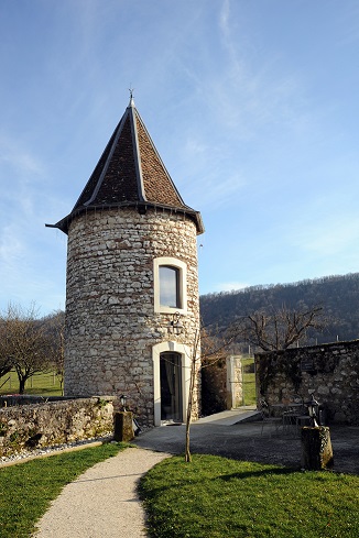 Le Pigeonnier du Domaine de Suzel — Pigeonnier avec spa à Suzel (Isère) à Vignieu — vue intérieure