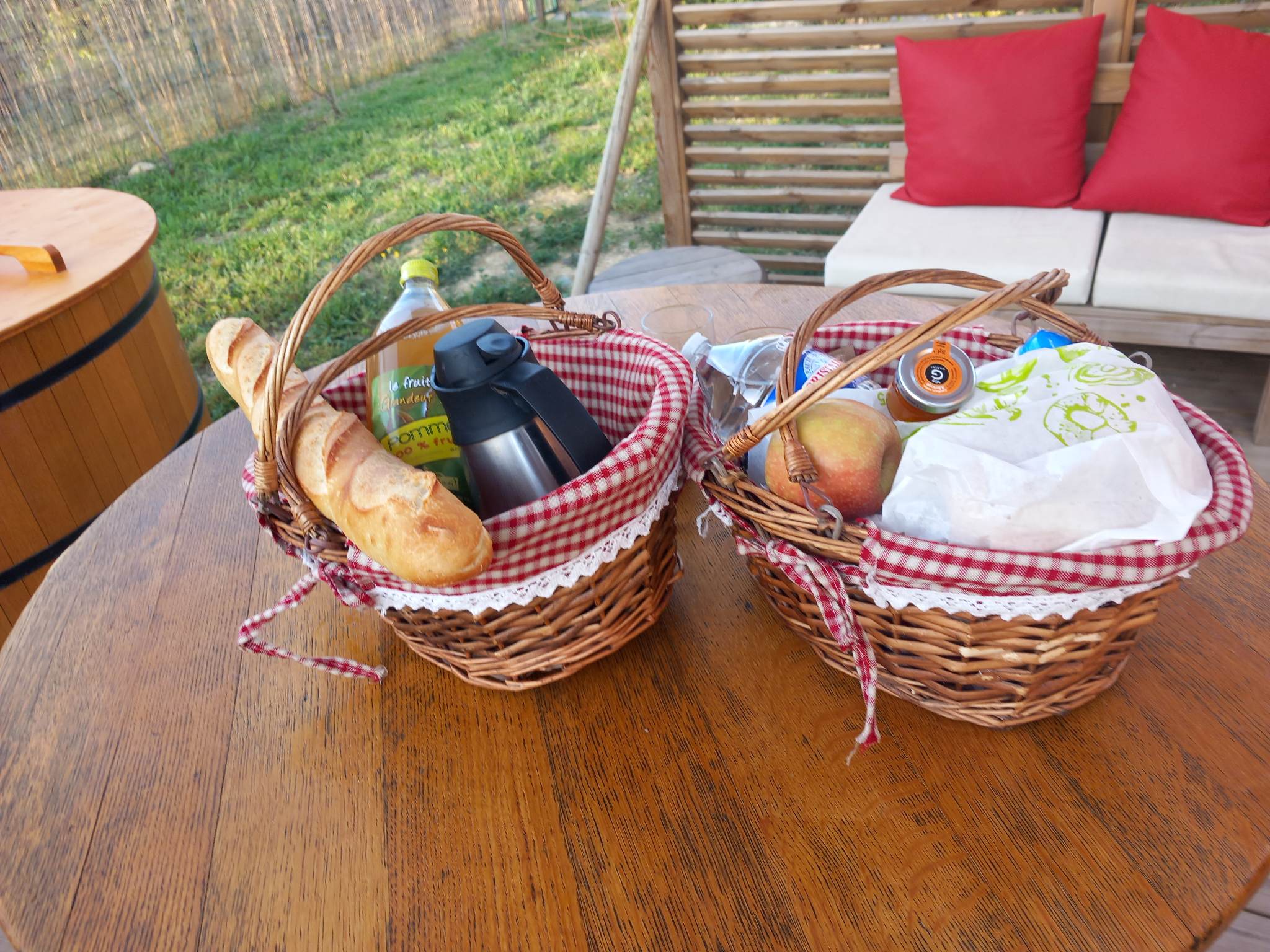Olifoudre — Dôme avec spa à Aude à Gaja-et-Villedieu — vue depuis la terrasse