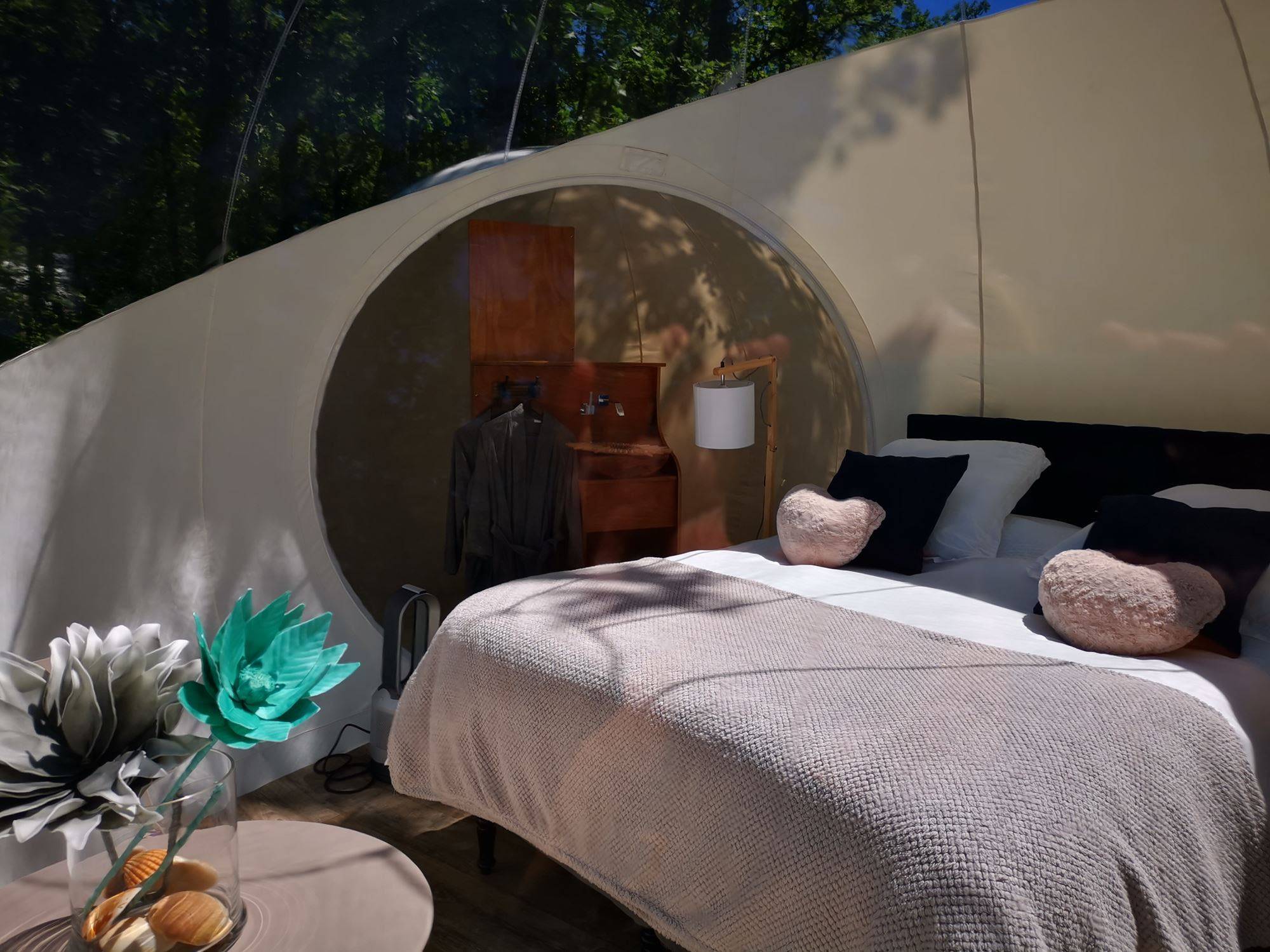 Bull'Eros & Spa : une bulle d'évasion en Midi-Pyrénées à Cahuzac Sur Vère — chambre