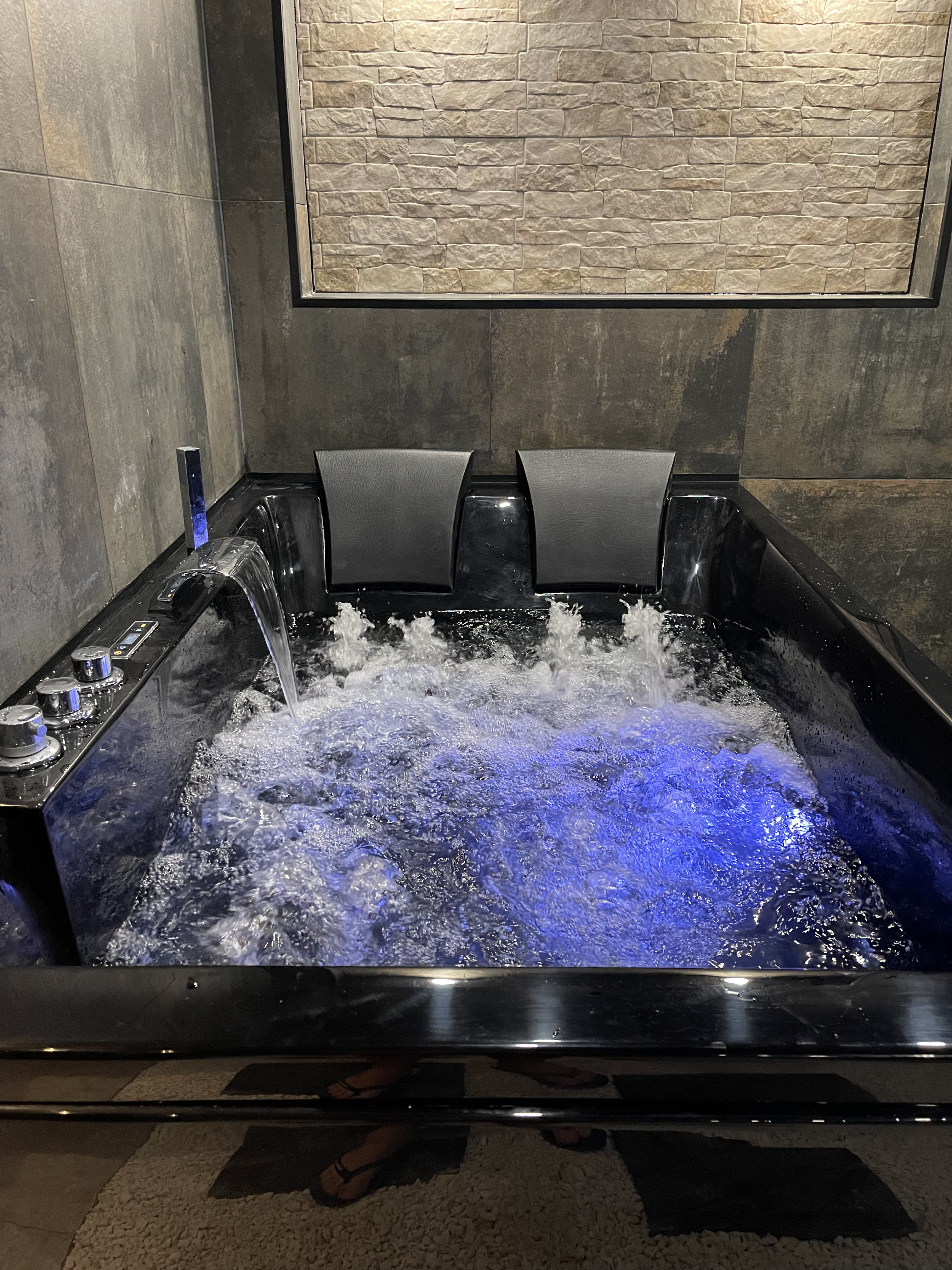 Spa & Love Exotic — Appartement avec spa à Clermont-Ferrand à Clermont-Ferrand — vue intérieure