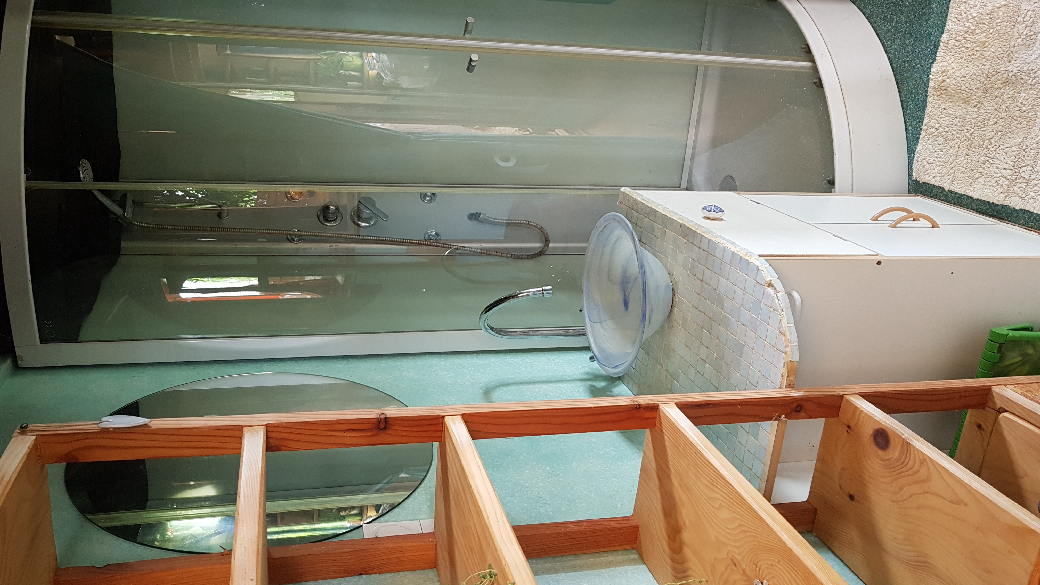 La Tiny Eau coeur de soi & Spa — Tiny House avec spa à Pyrénées-Atlantiques à Esquiule — salle de bain