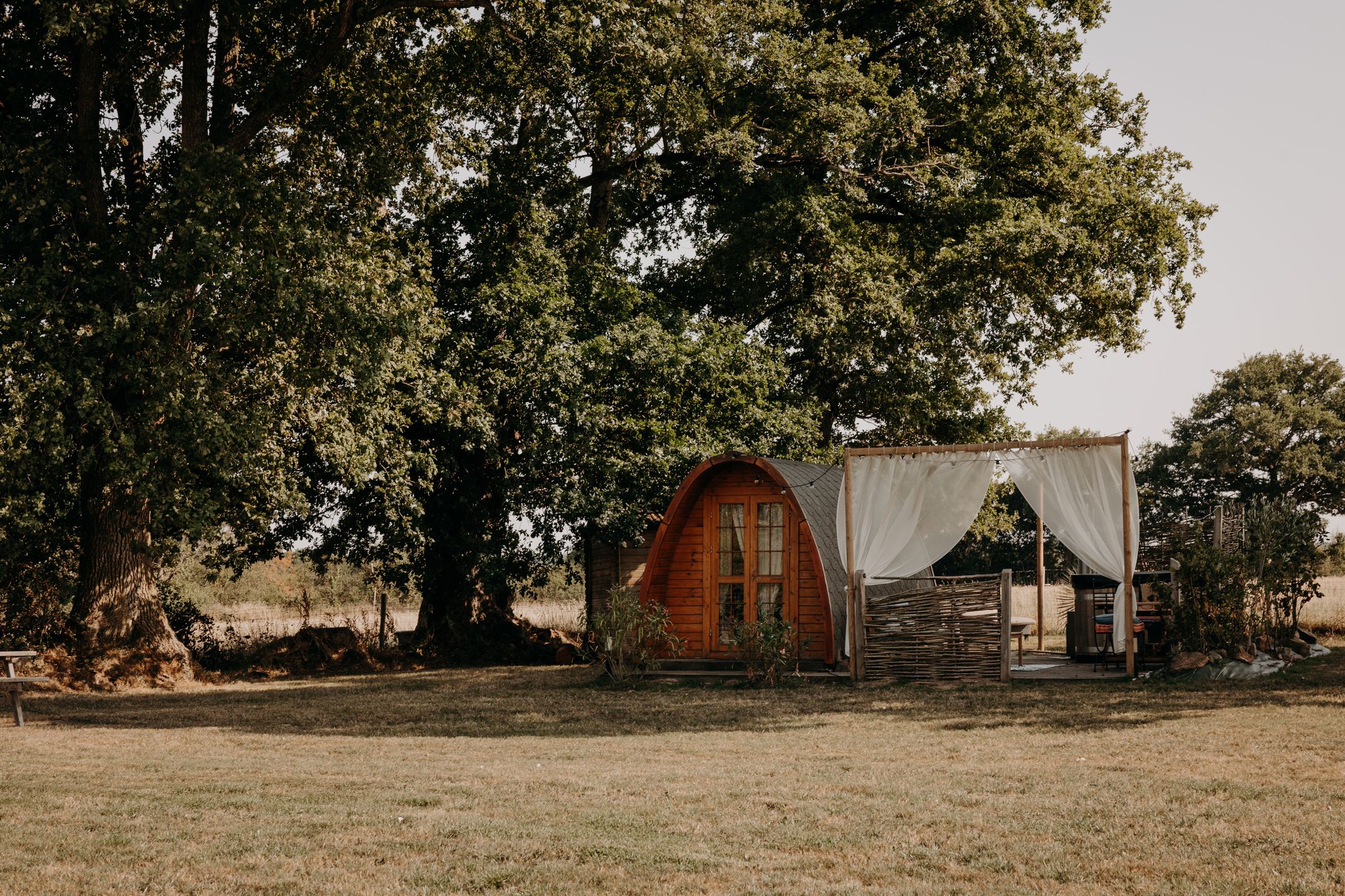 Pod - Sous les chênes — Cabane avec spa à Mayenne