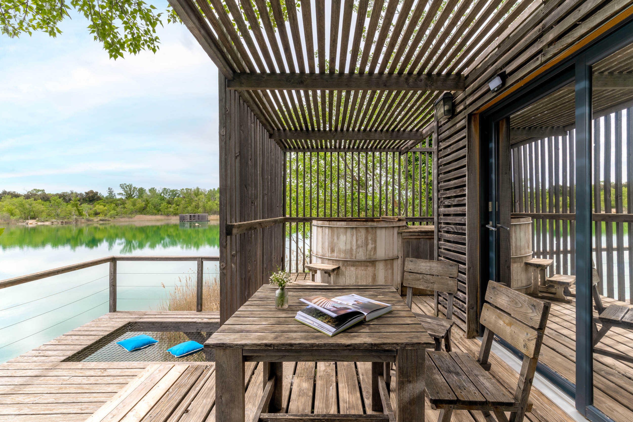 Cabane Spa Idylle : une évasion sur pilotis en Provence à Sorgues — chambre