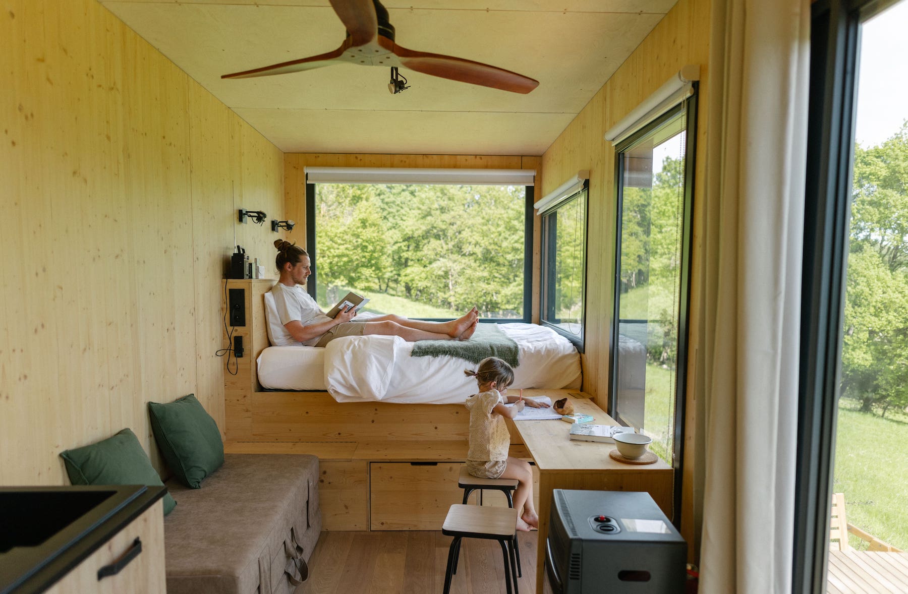 Tiny house face aux Pyrénées : une escapade inspirante à Belbèze-En-Comminges — vue depuis la terrasse