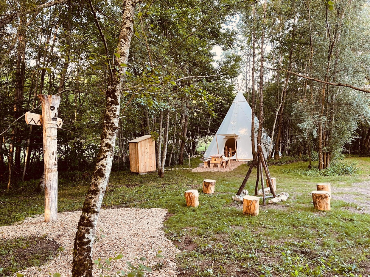 Tipi Söra — Séjour authentique avec spa à Côte-d'Or