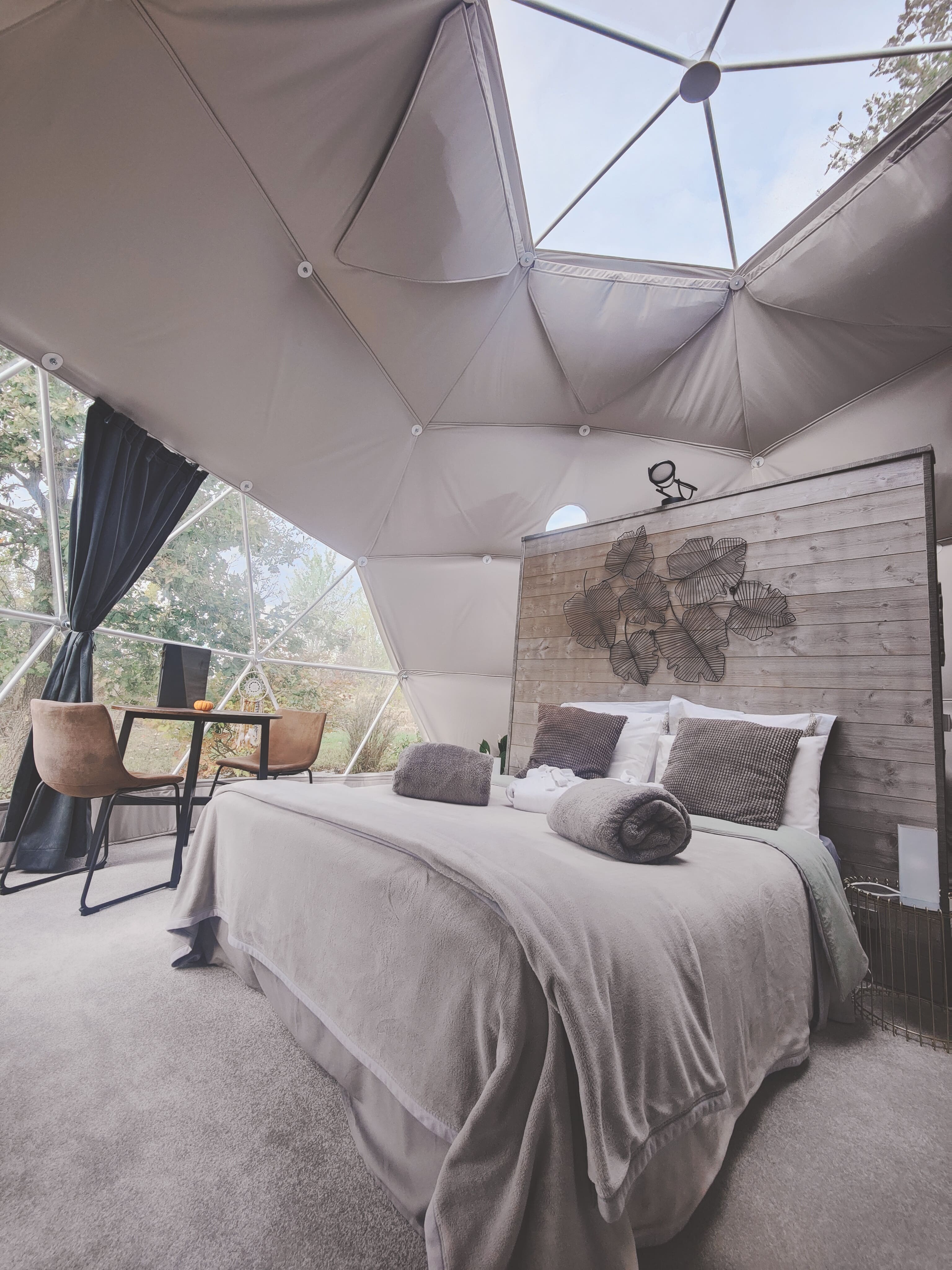 Dôme Évasion — Nuit étoilée avec spa à Lot-et-Garonne