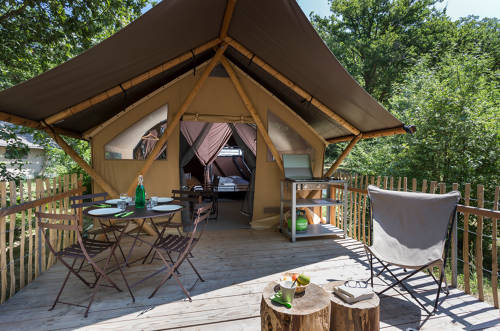 Tente canadienne immersive au cœur de Rambouillet à Rambouillet — espace de vie
