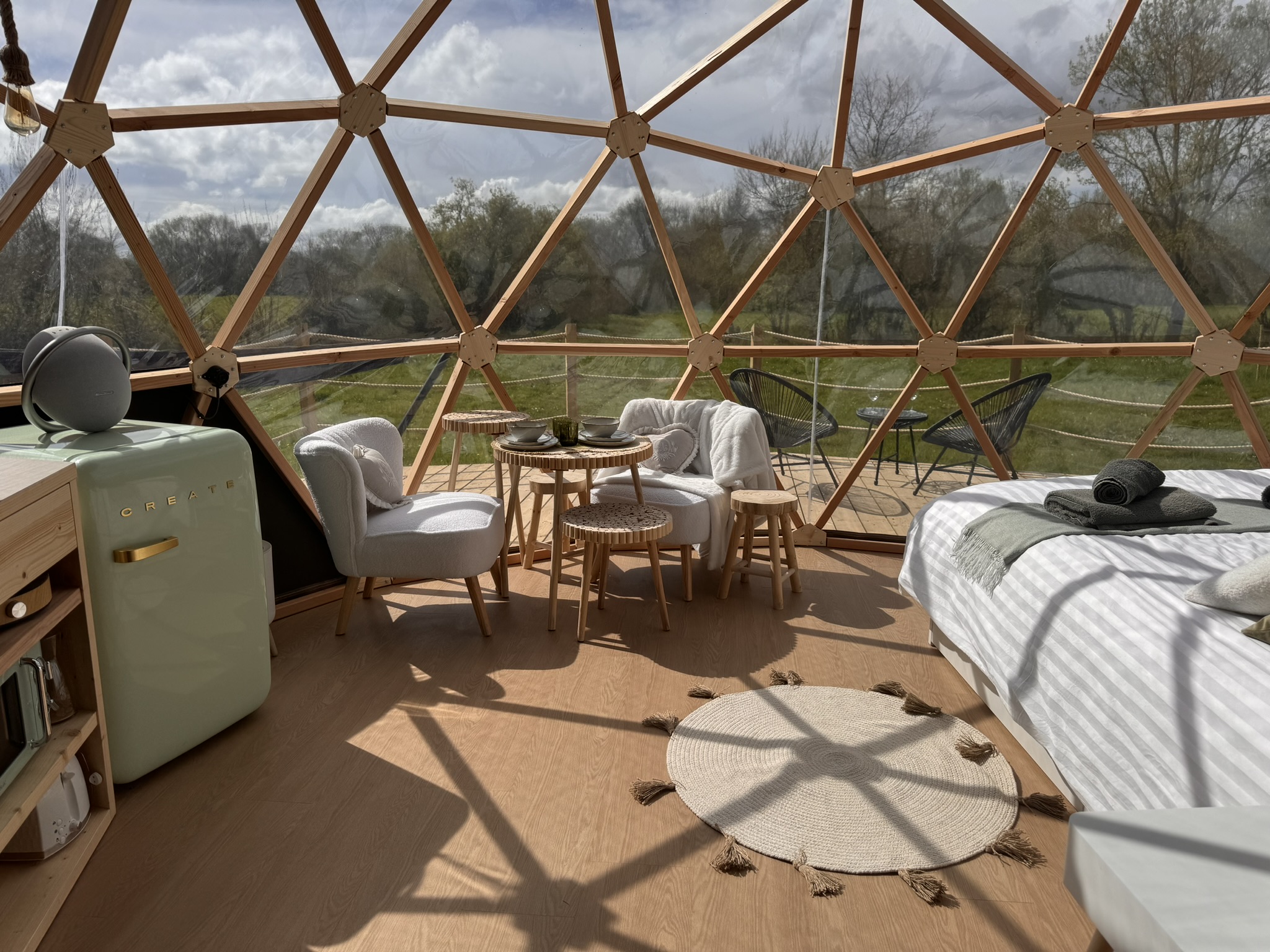Dôme étoilé : une nuit sous les étoiles en Pays de la Loire à Orée D'anjou — vue depuis la terrasse