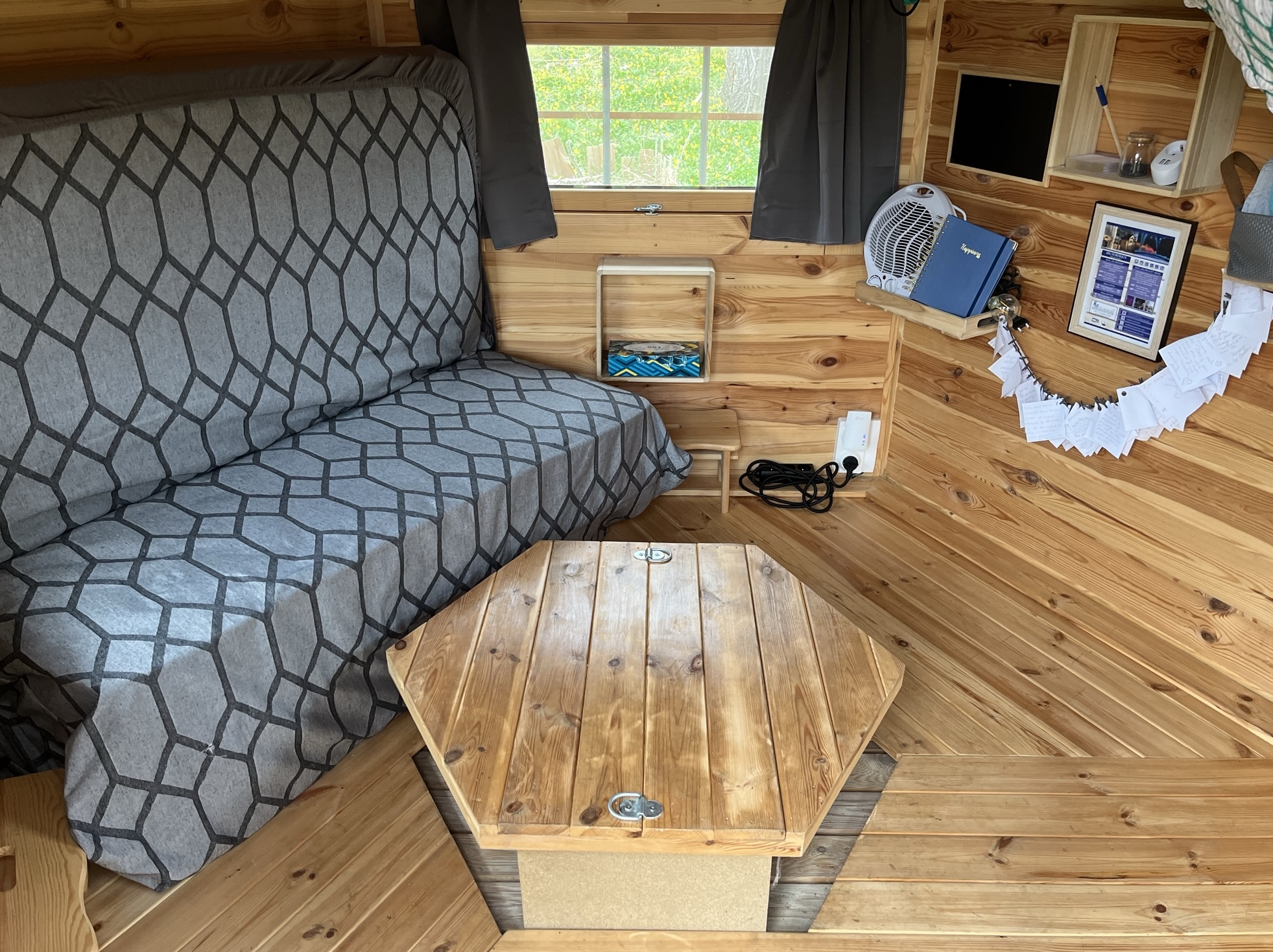 Kota en Centre-Val de Loire : une expérience immersive au cœur de la nature à Valloire-Sur-Cisse — vue depuis la terrasse