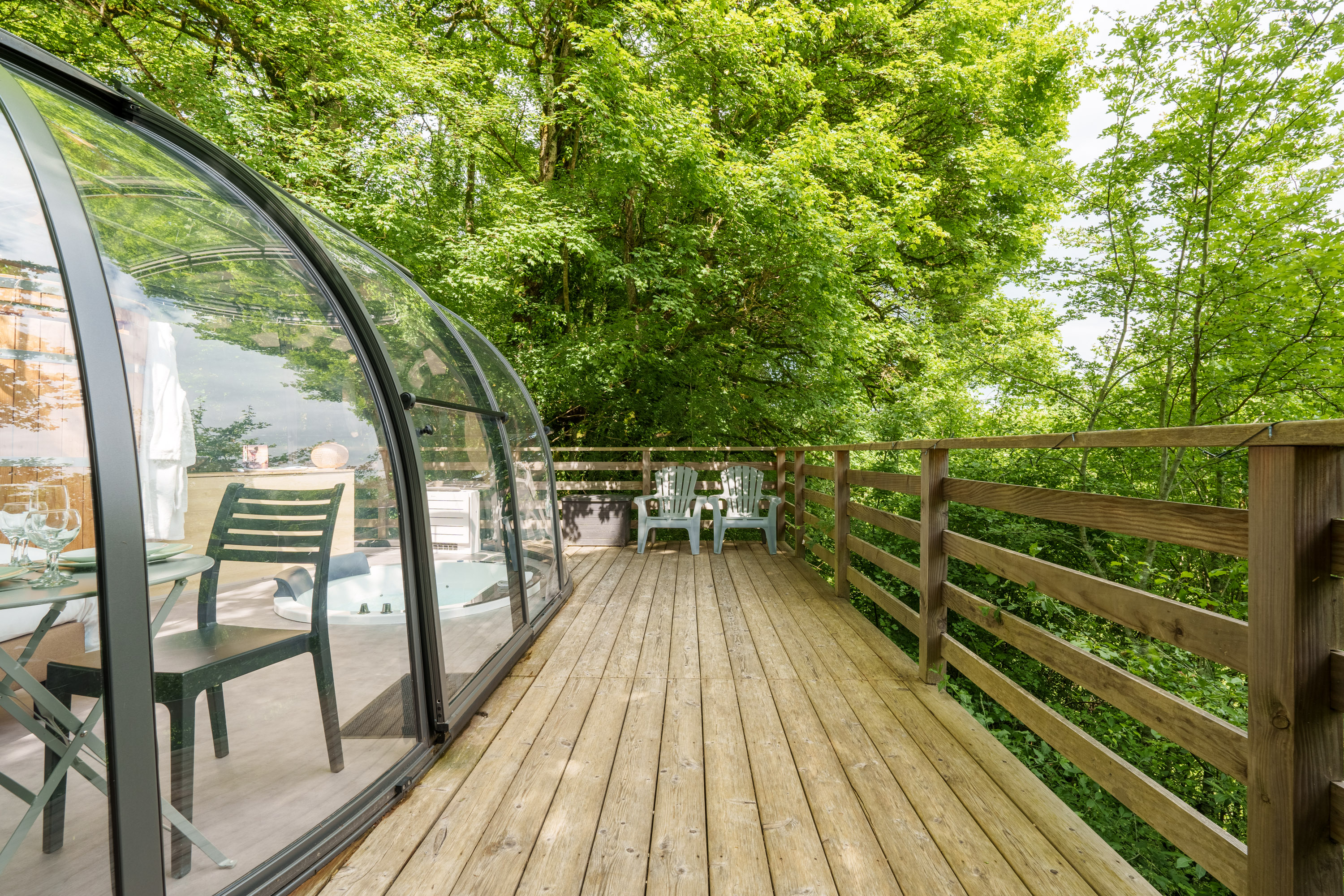 Dôme Stella & Spa — Nuit perchée à 2m en Haute-Marne à Marnay-Sur-Marne — vue intérieure