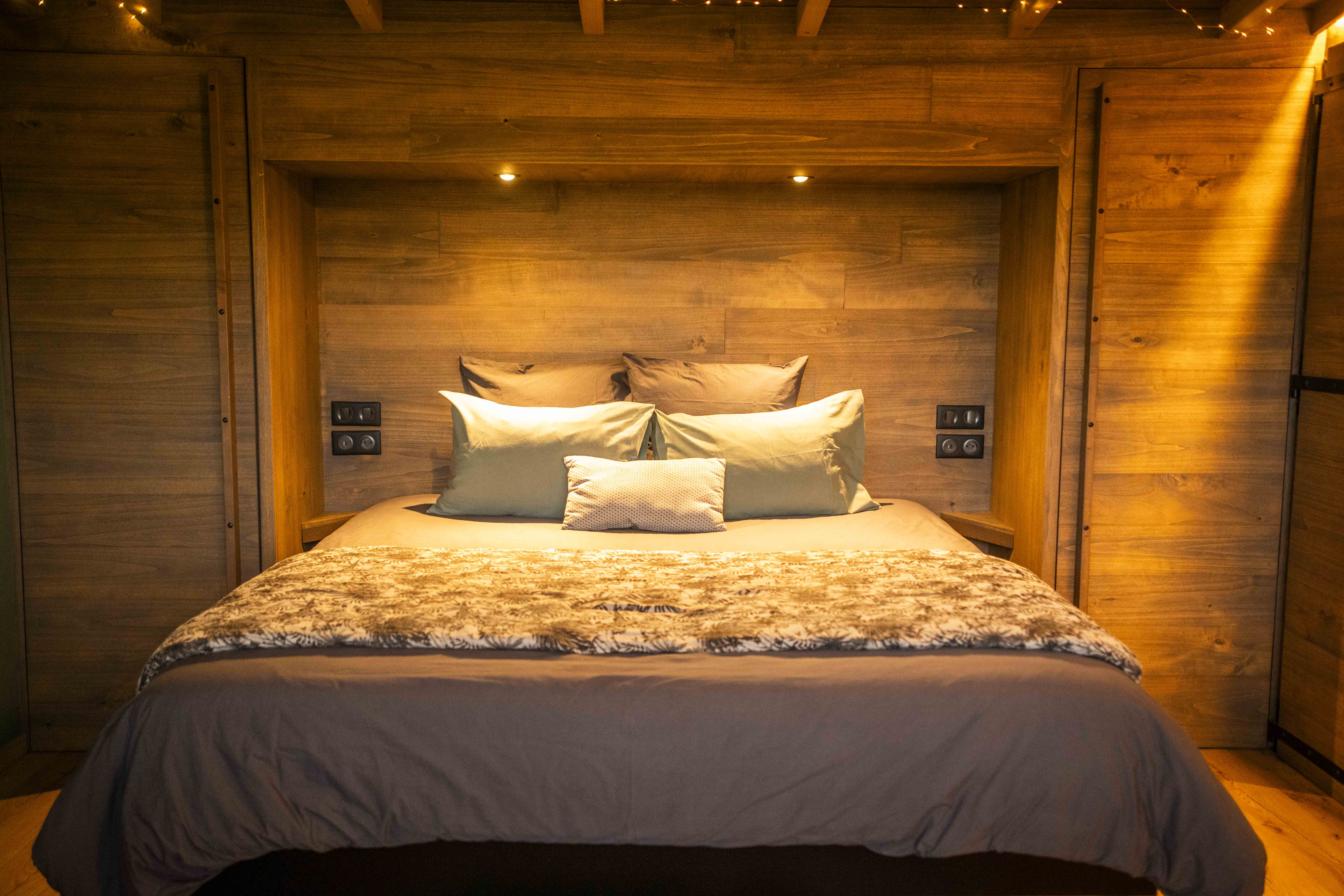 La Cabane du Haut & Spa : une expérience suspendue en Midi-Pyrénées à Labastide-Gabausse — environnement naturel