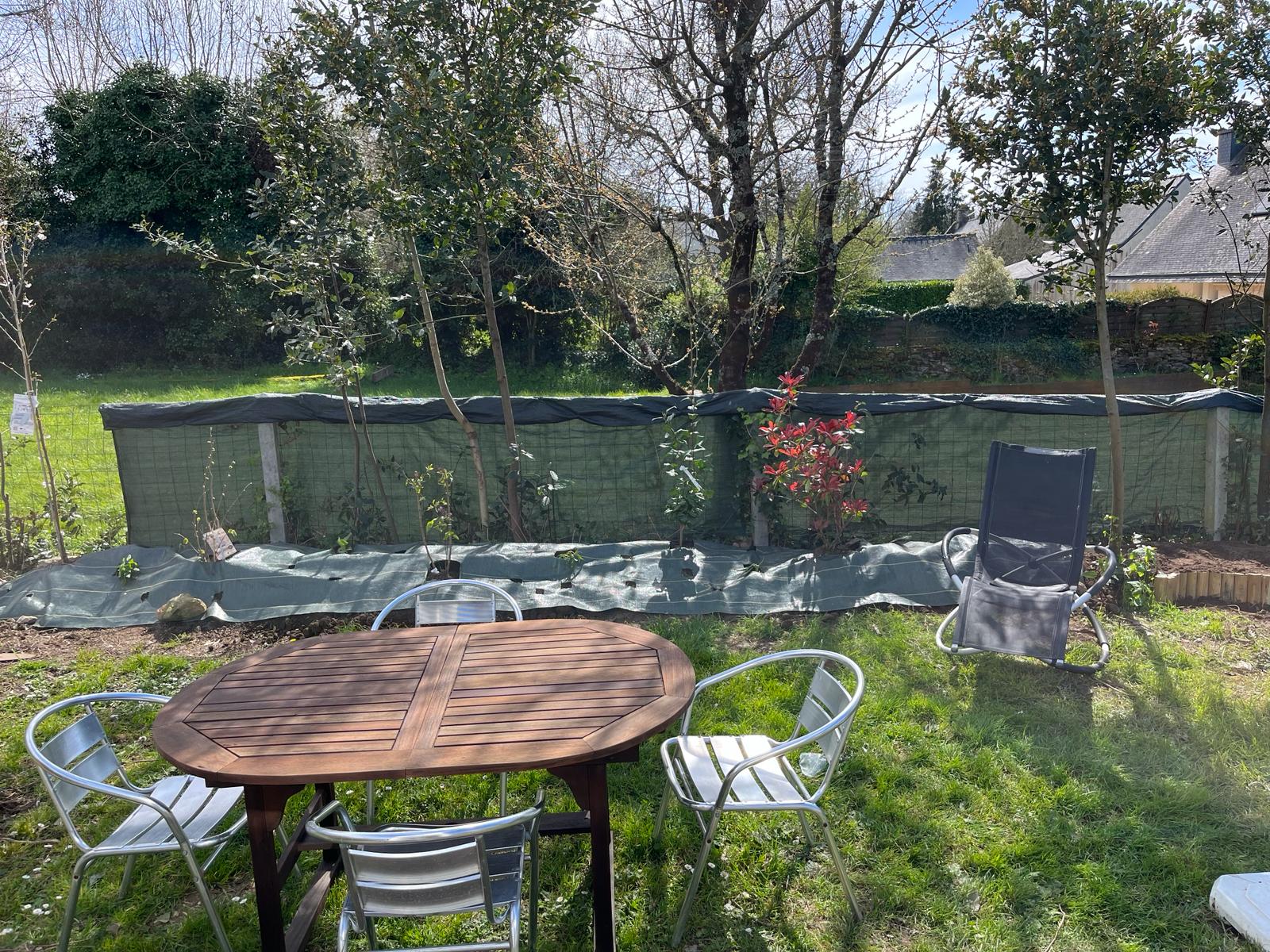 La Tynio : une tiny house moderne en Bretagne à Sarzeau — environnement naturel