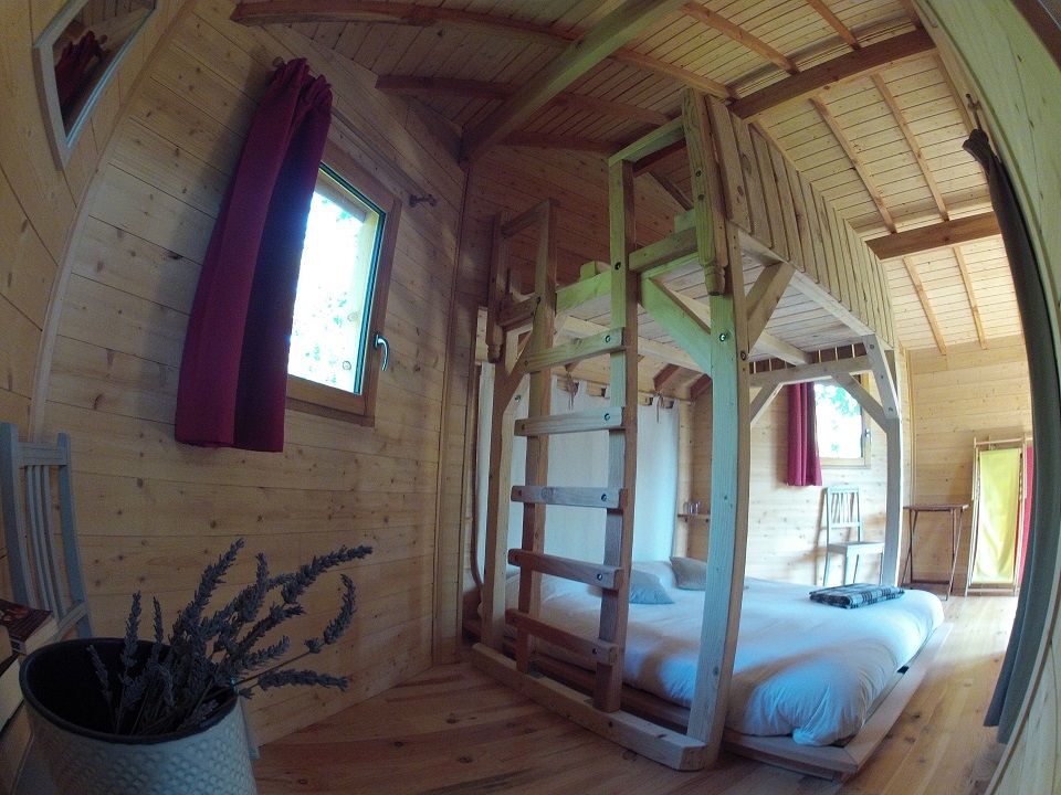 Cabane du Funambule — Nuit perchée à 8m en Dordogne à Bergerac — cuisine