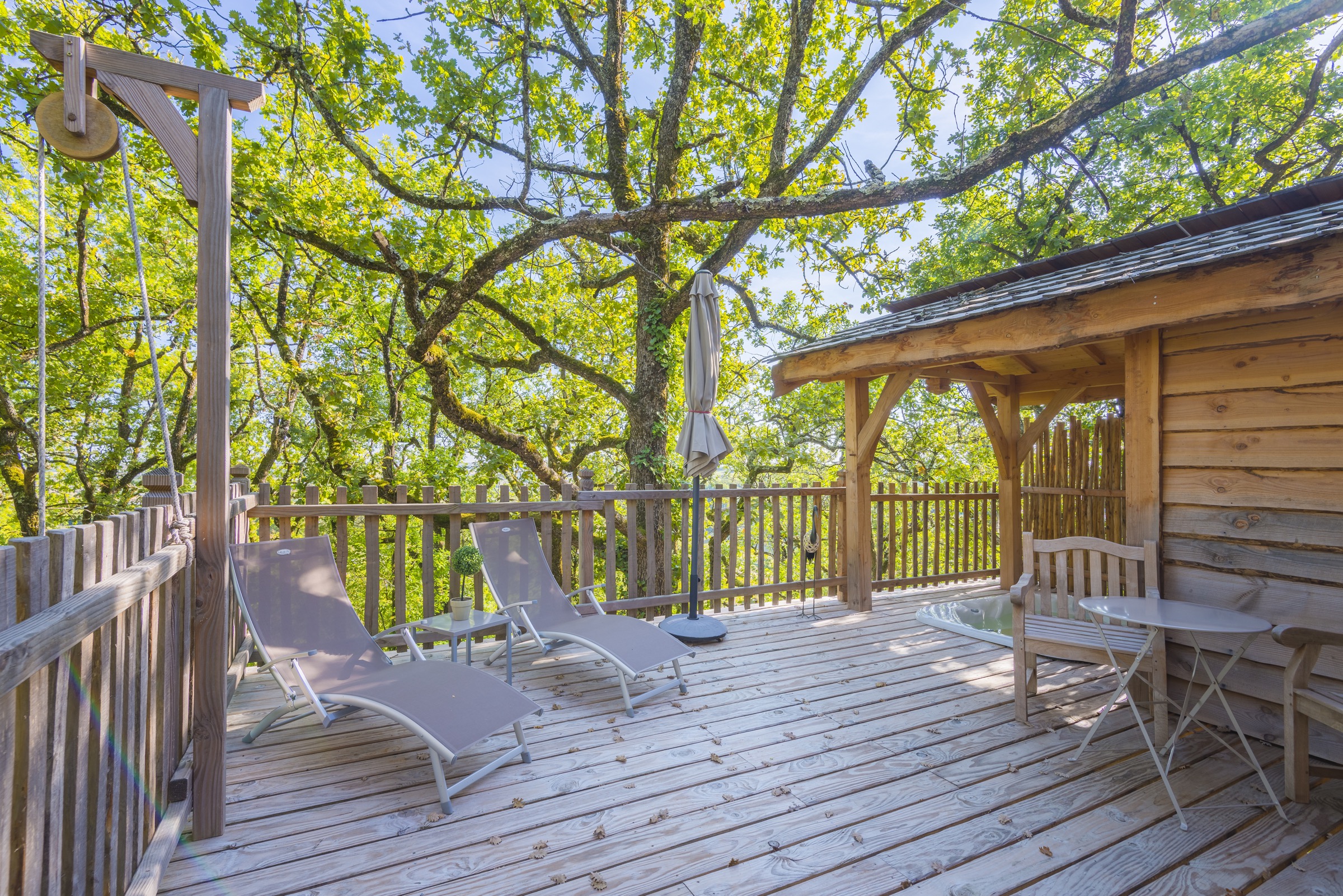 Cabane Spa Out of Africa : une expérience immersive dans les arbres à Clairac — chambre