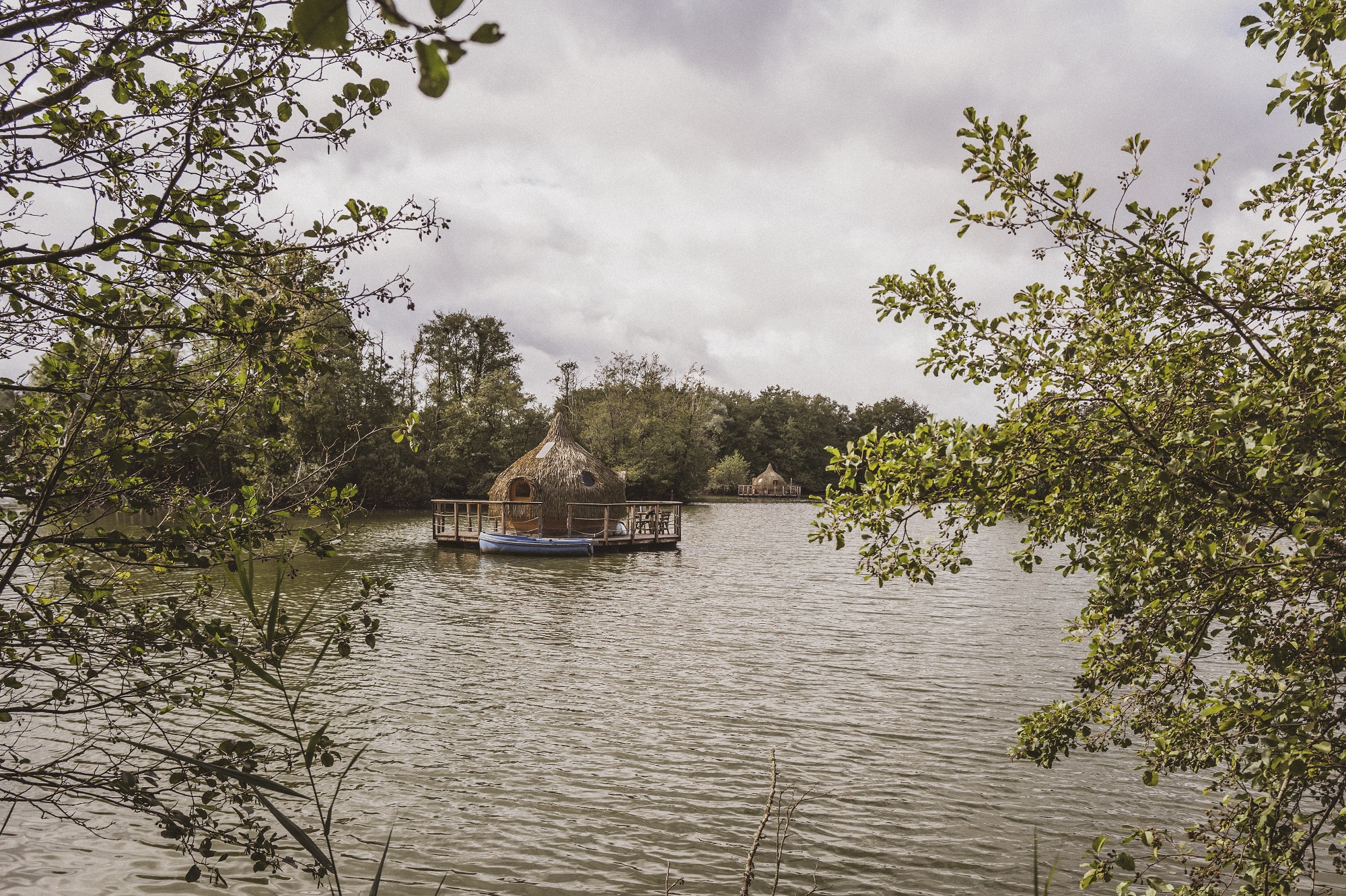 Cabane Spa Boréale : une évasion sur l'eau en Franche-Comté à Chassey-Lès-Montbozon — vue intérieure