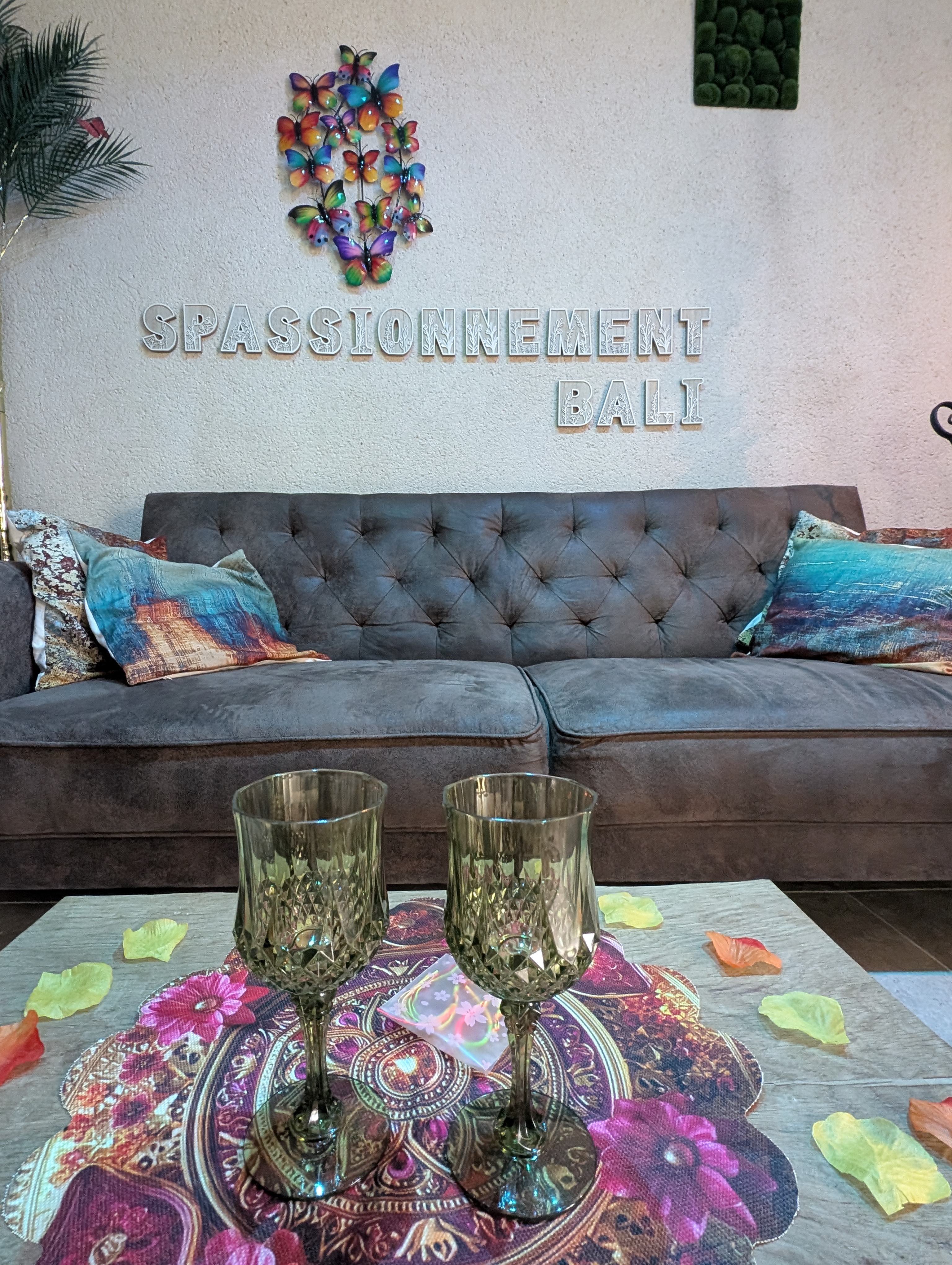 Spassionnement Bali — Maison insolite avec spa à Lot-et-Garonne à Clermont-Dessous — espace de vie